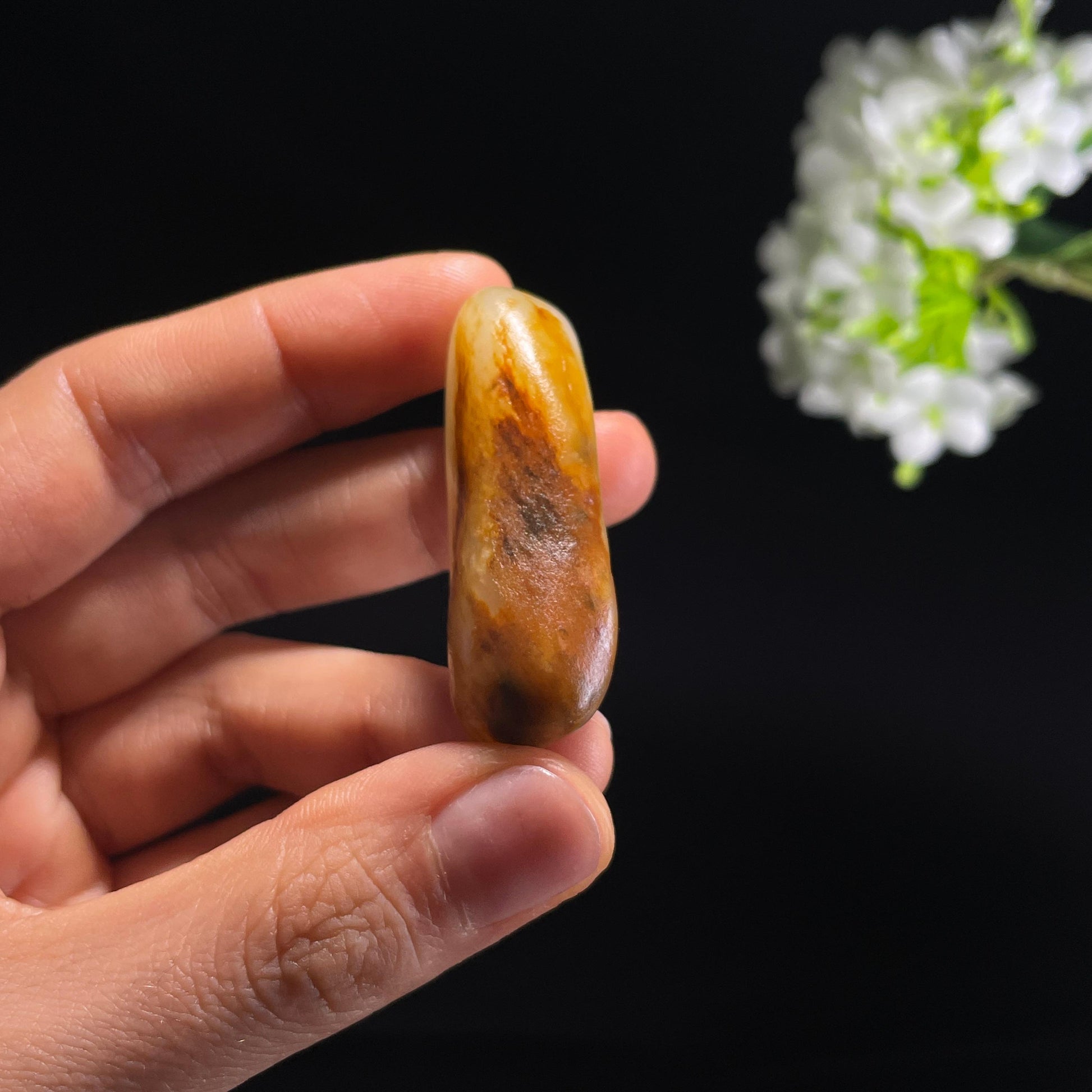 和田玉白玉“一痕金云”黄皮聚红皮籽料（yc324406）