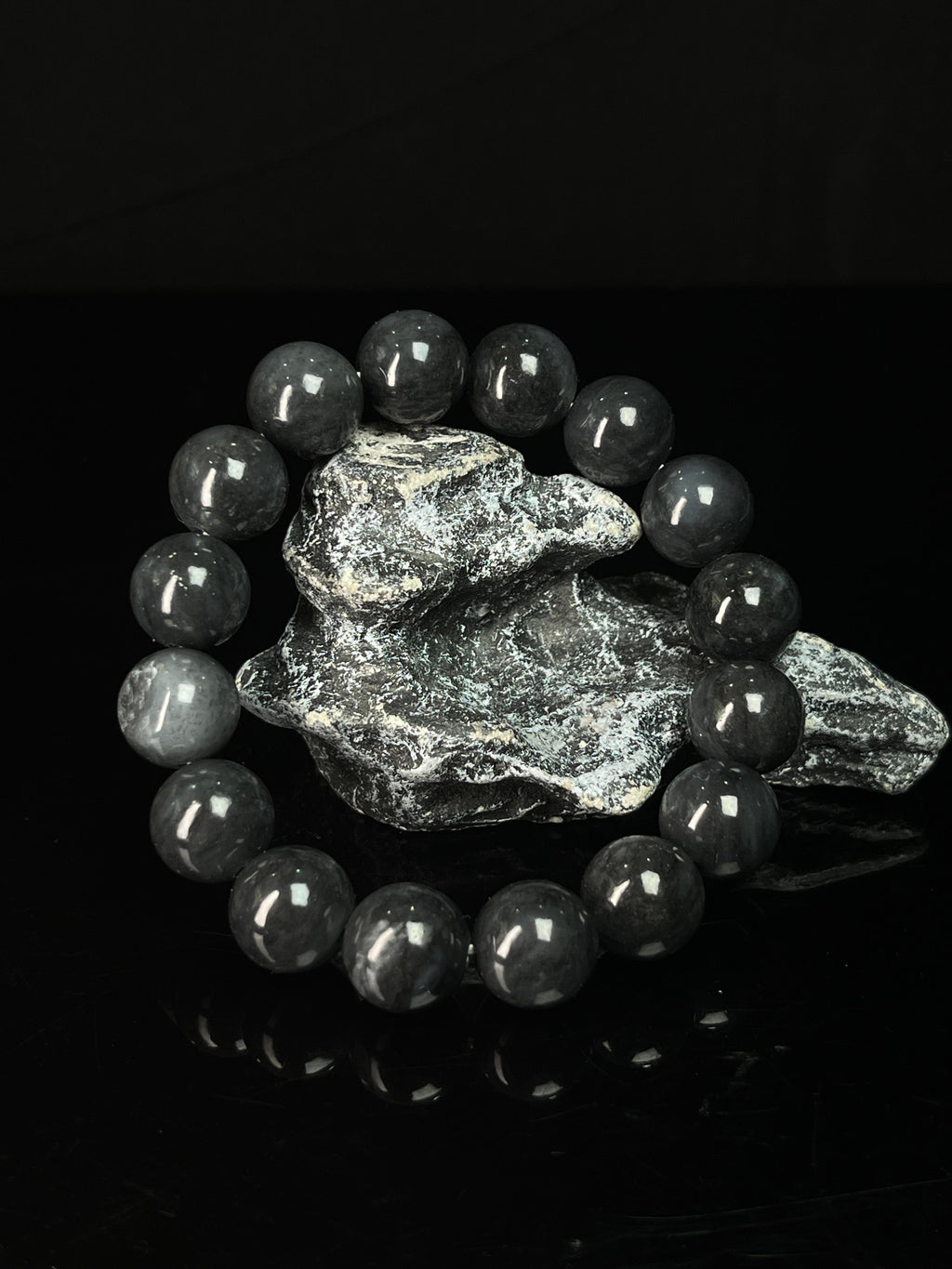 和田玉青花籽料带皮手串（11.5卡）（yc234133）