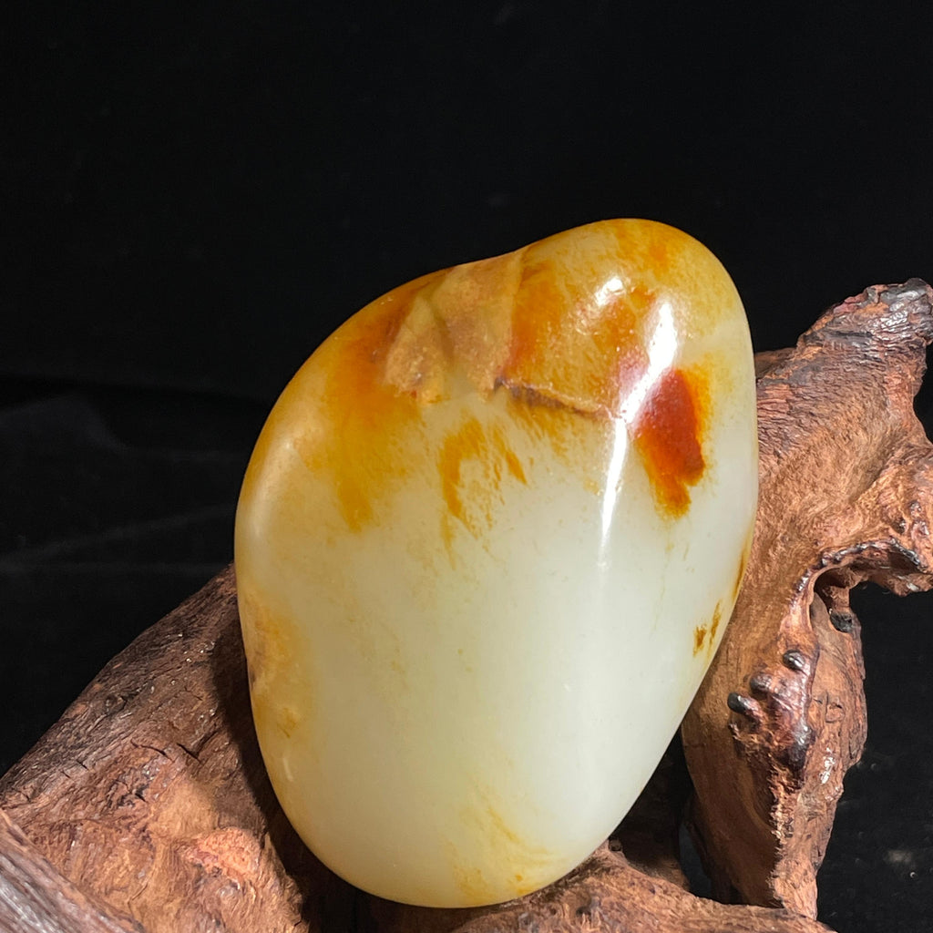 新疆和田玉“半山流霞”白玉红皮洒金皮籽料（yc436303）