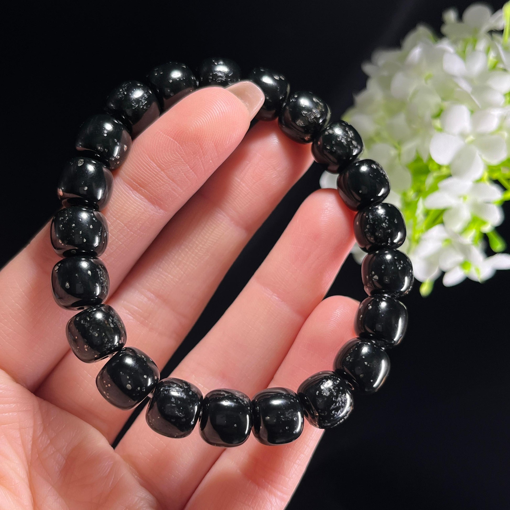 新疆天然和田玉籽料黑青老型珠手串（yc356756）