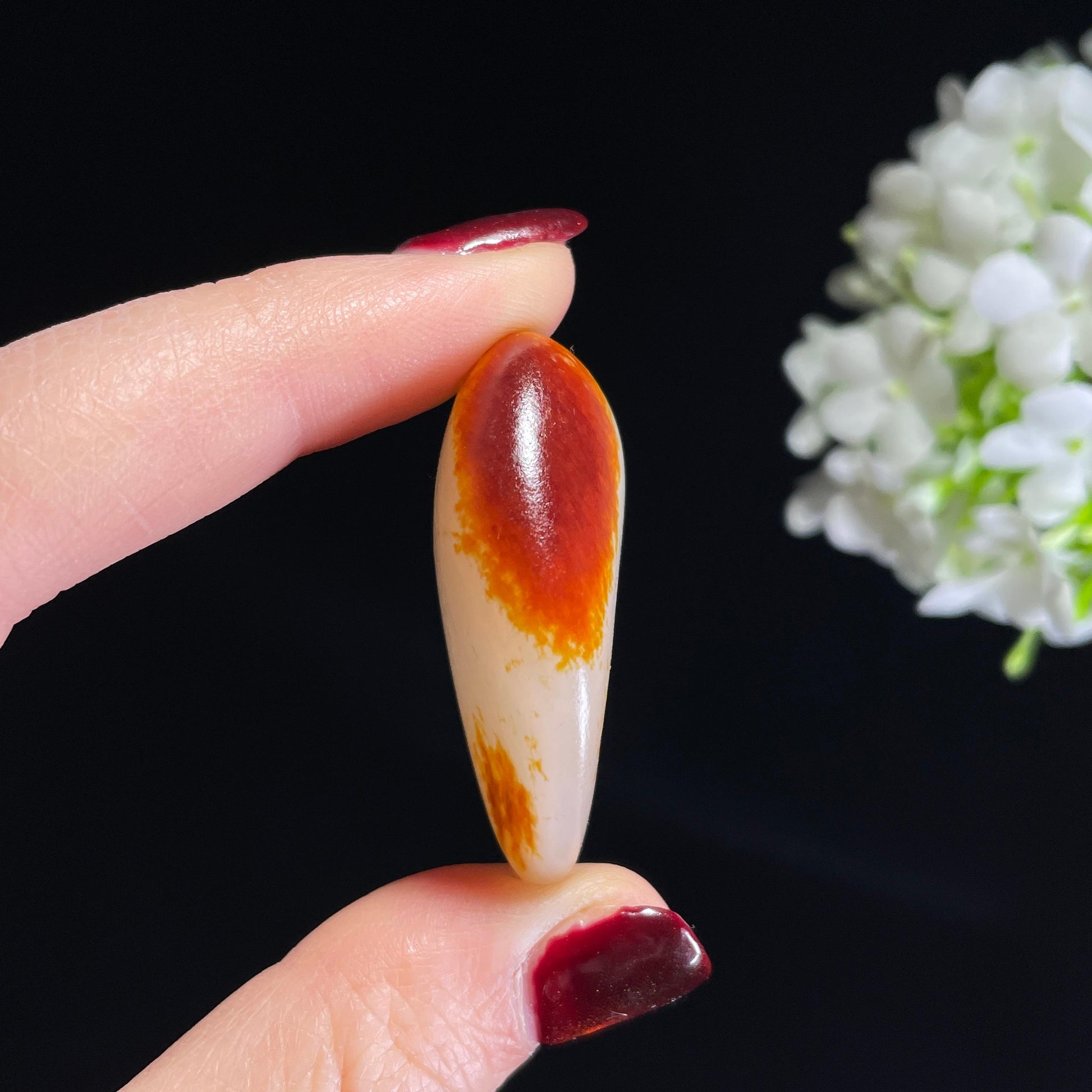 和田玉一级白洒金聚红皮“霜天红叶”红皮白肉籽料（yc335582）