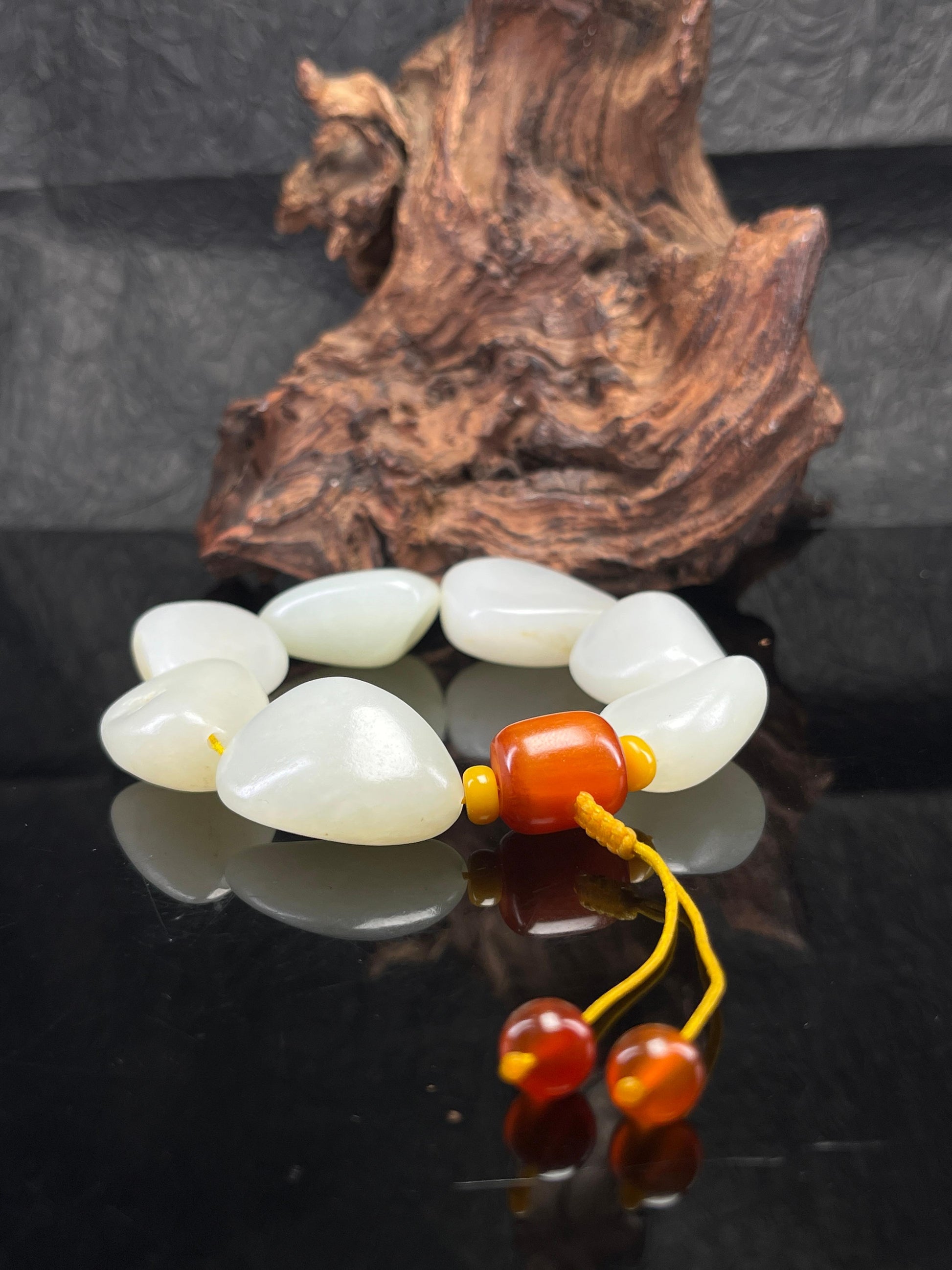 新疆和田玉天然籽料原石羊脂白玉手串（yc232505）