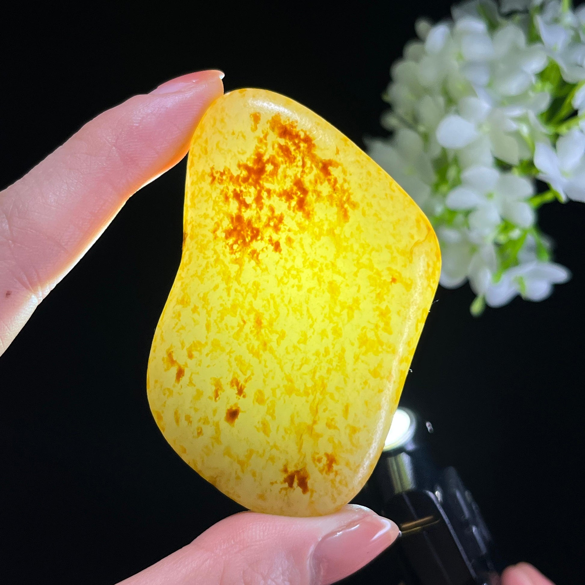 和田玉白玉“金砂漫覆”洒红皮满洒金皮籽料（yc345800）