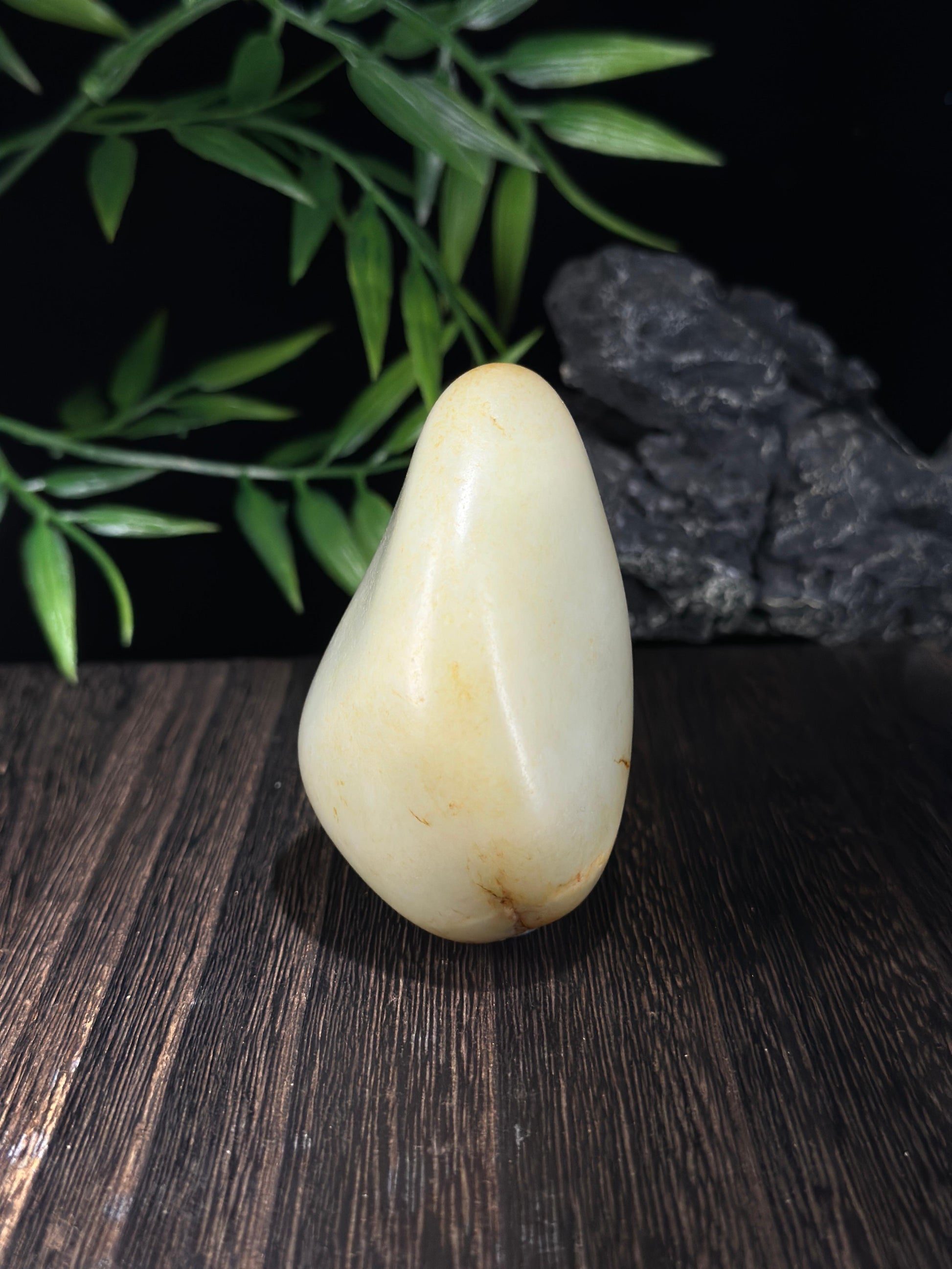 和田玉青白玉聚红皮籽料手把件（yc714327）