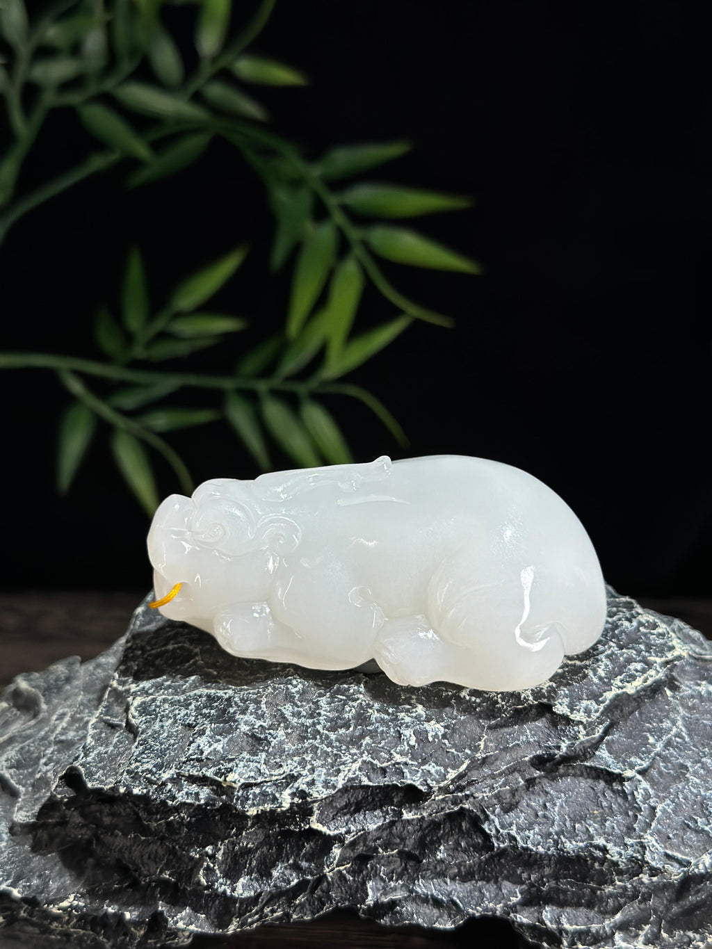 和田玉精品白玉貔貅手把件（yc732075）
