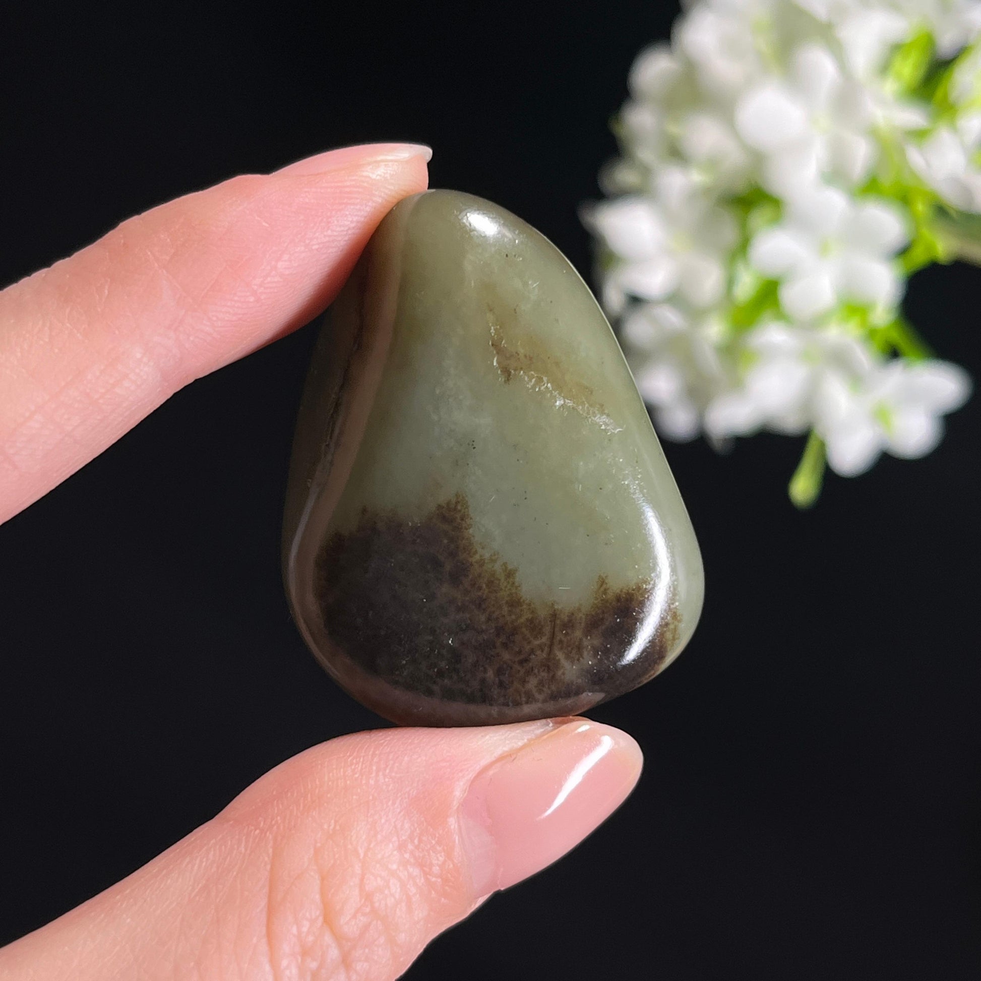 和田玉青白种“黛山泼墨”秋梨皮籽料（yc329355）