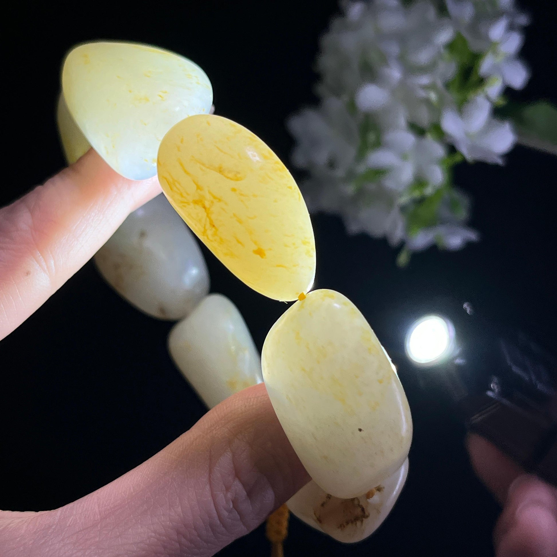 和田玉白玉洒金皮籽料原籽手串（yc347410）