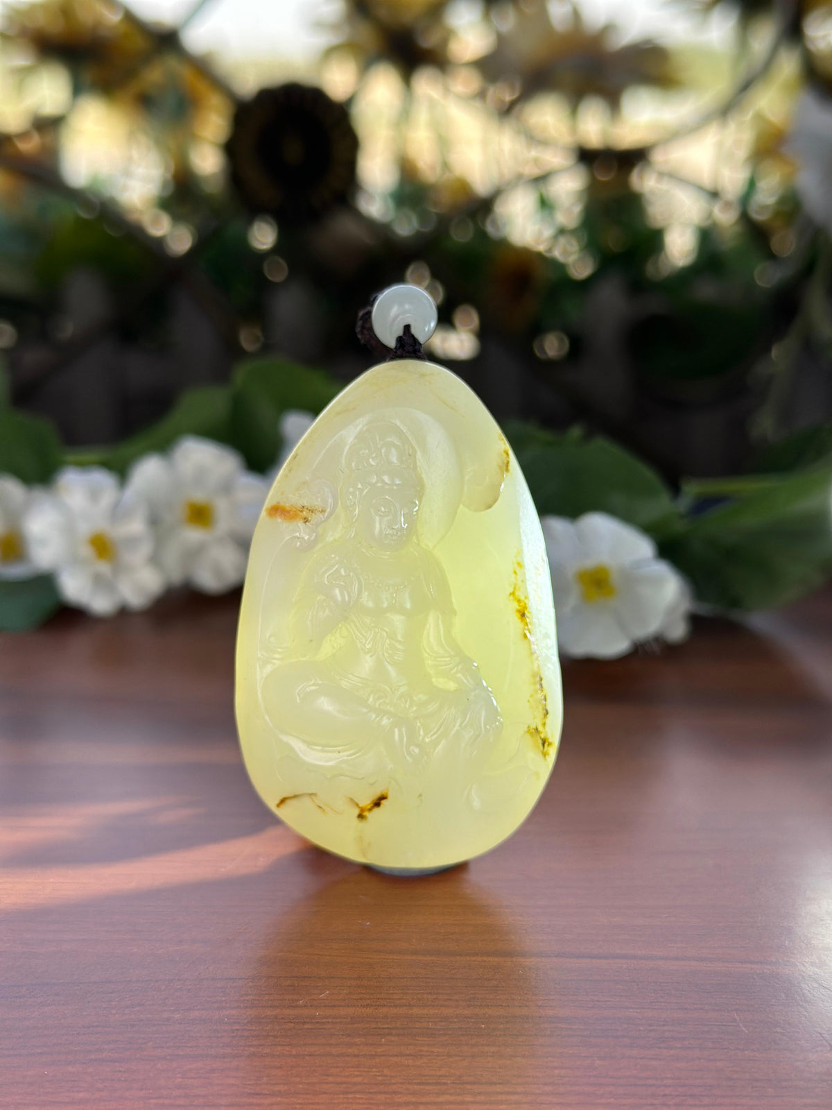 新疆和田玉精品秋梨皮籽料自在观音挂件（yc709776）