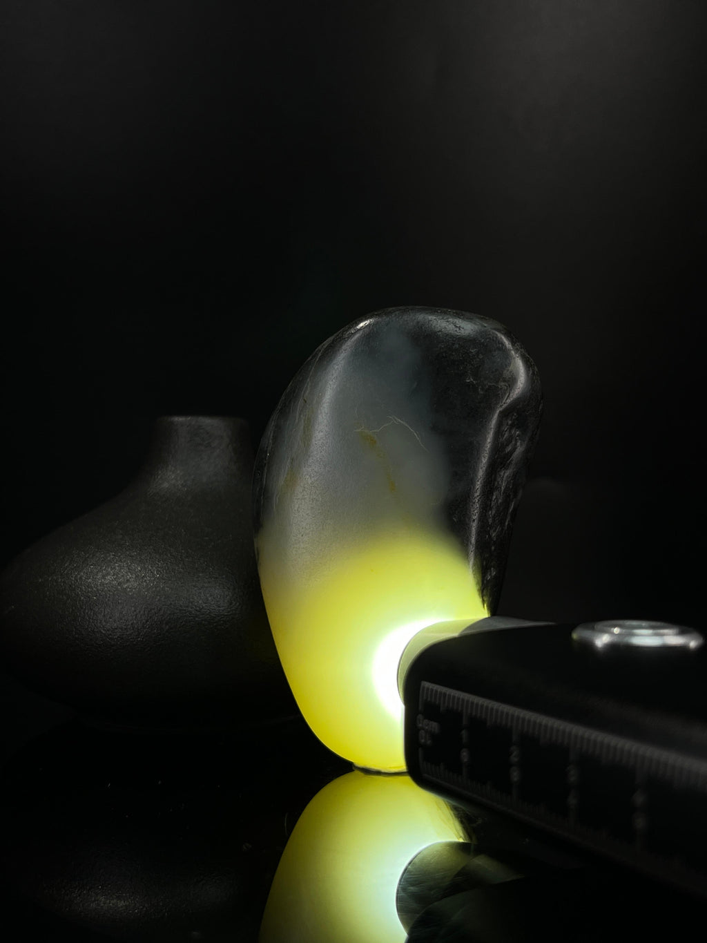 新疆和田玉青花籽料原石（yc241948）