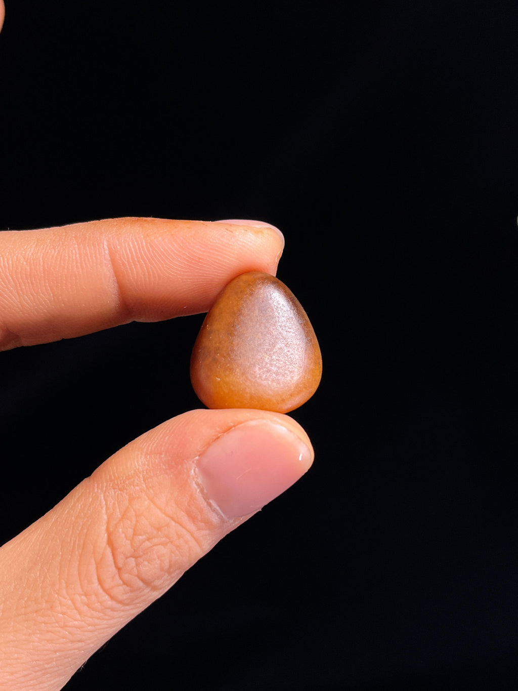 新疆天然和田玉黄沁籽料原石挂件（yc263901）