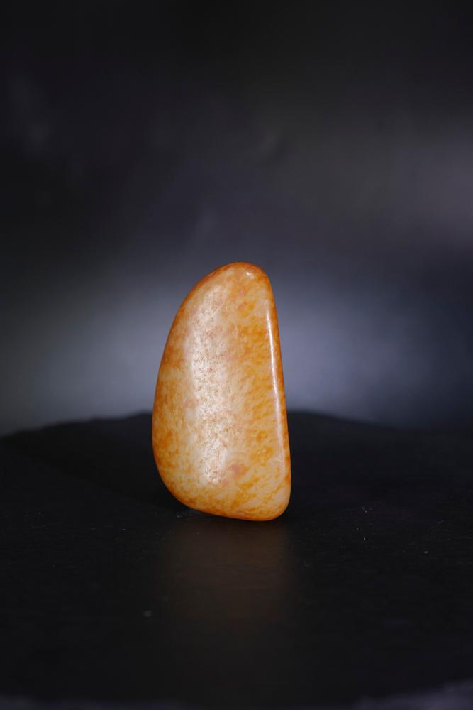 新疆和田玉虎皮洒金特色籽料原石收藏级手把（yc224647） – 添福玉器