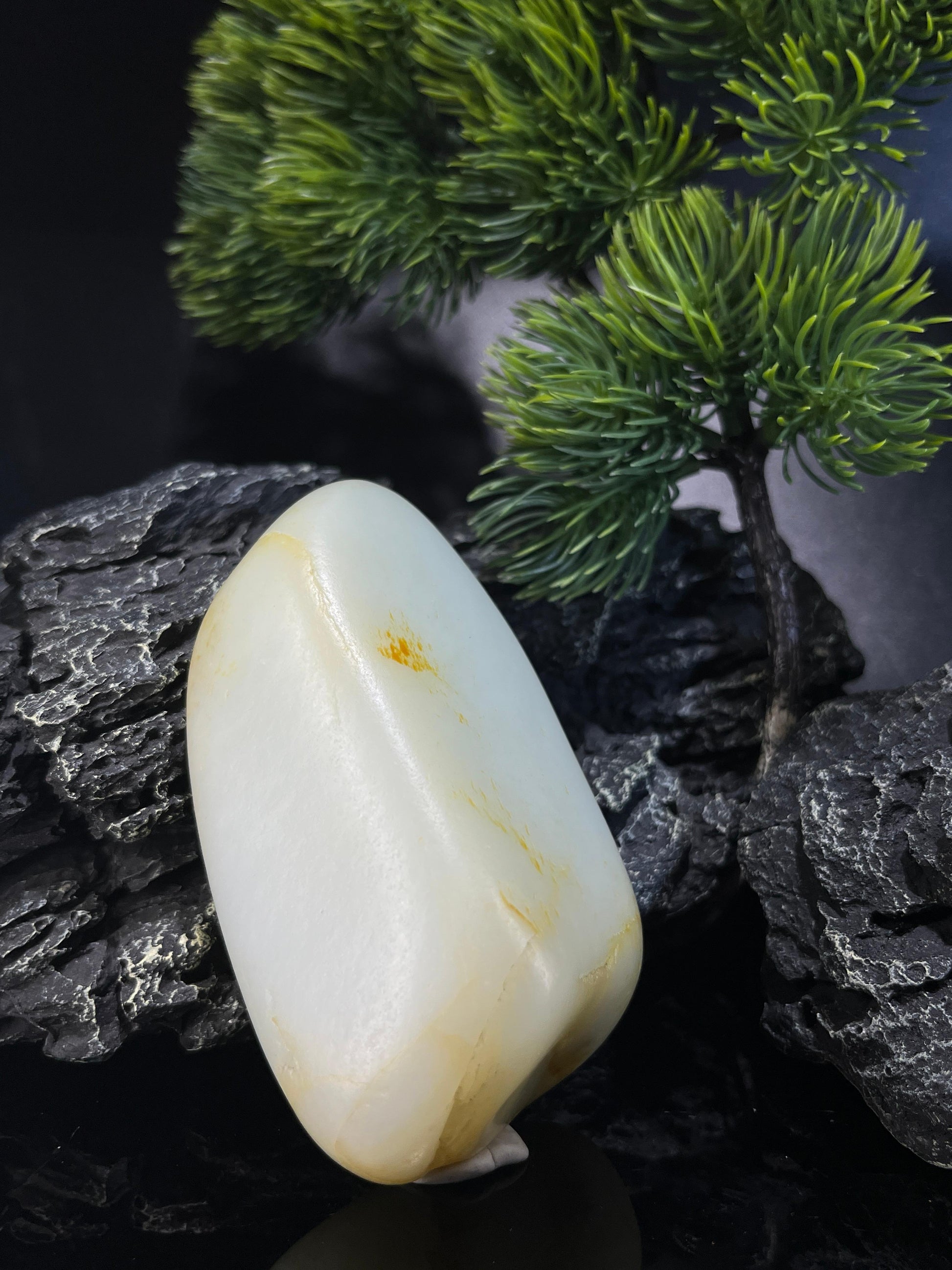 和田玉一级白洒金皮原籽摆件（yc212556）