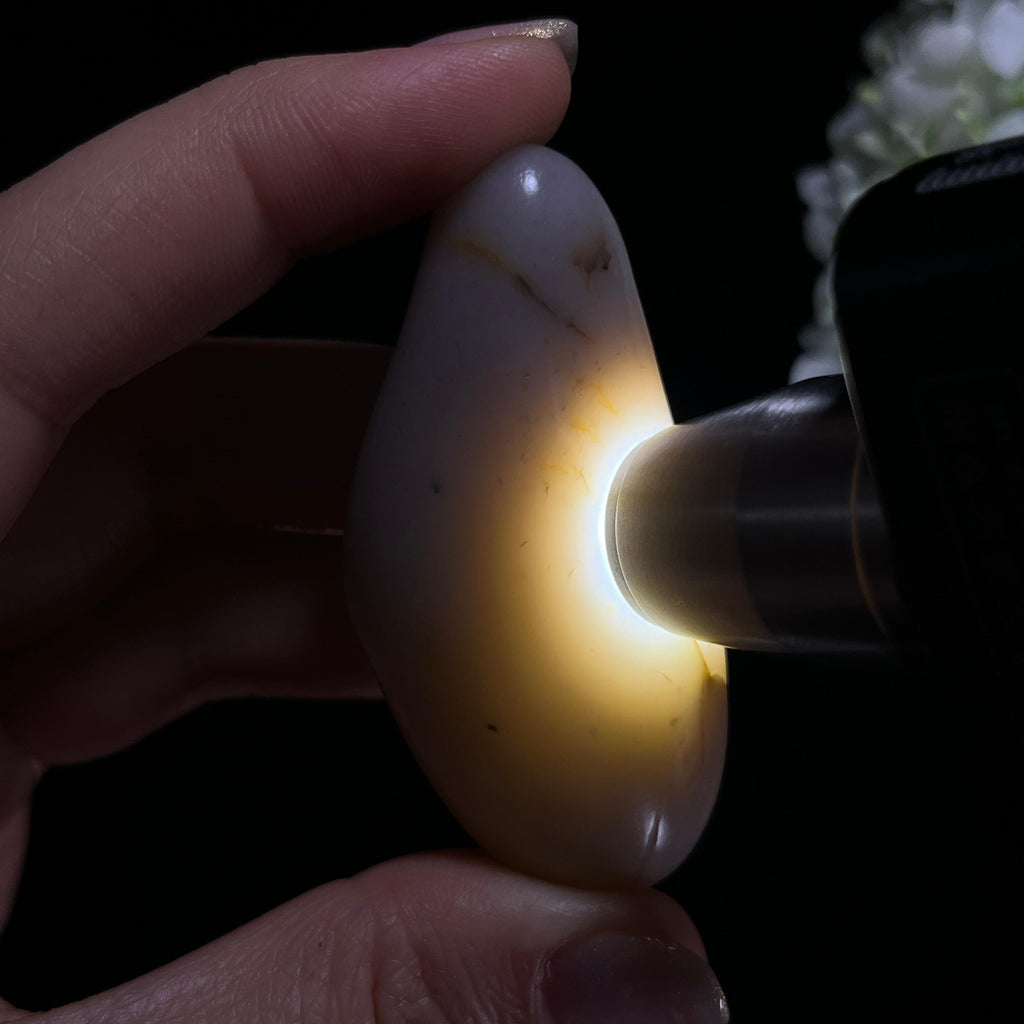 新疆天然和田玉桃花玉“紫烟桃溪”籽料原石（yc290840）