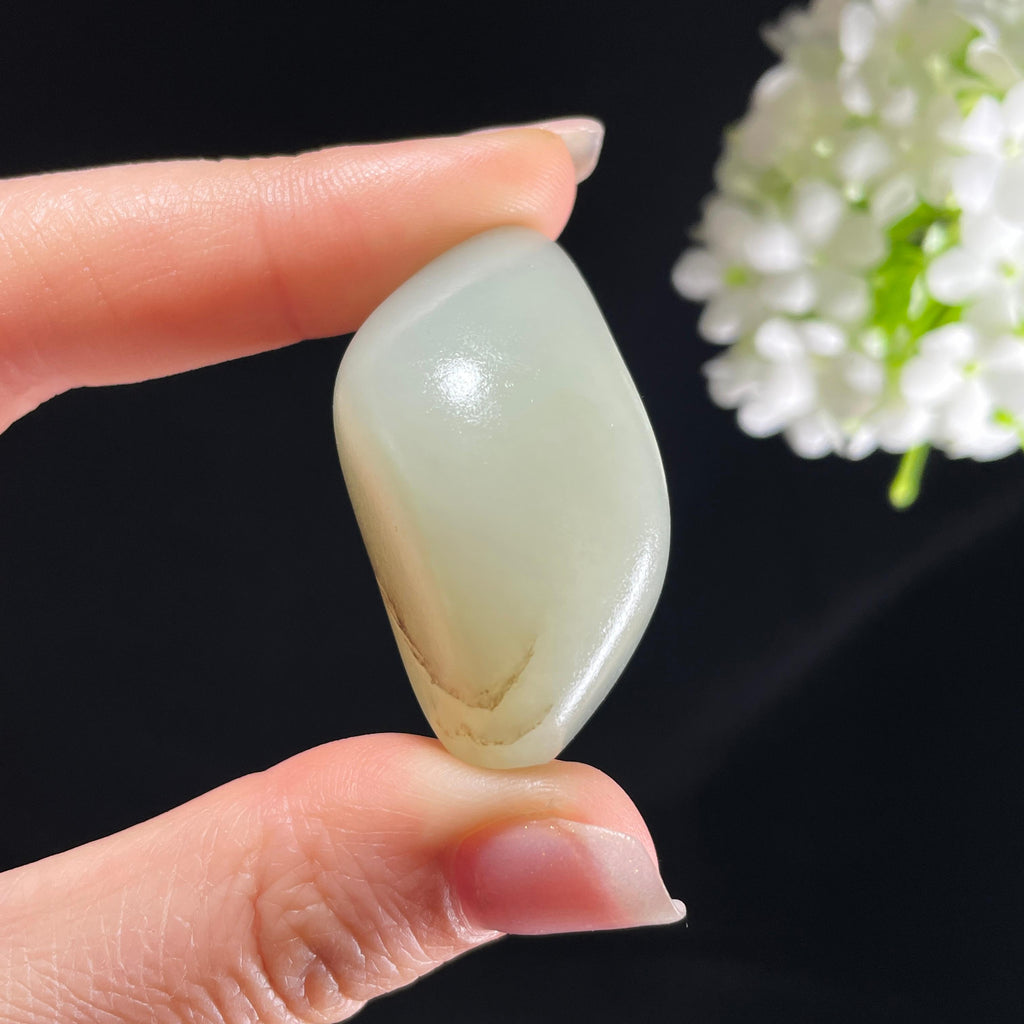 和田玉白玉“墨点成峰”秋梨皮籽料（yc394045）