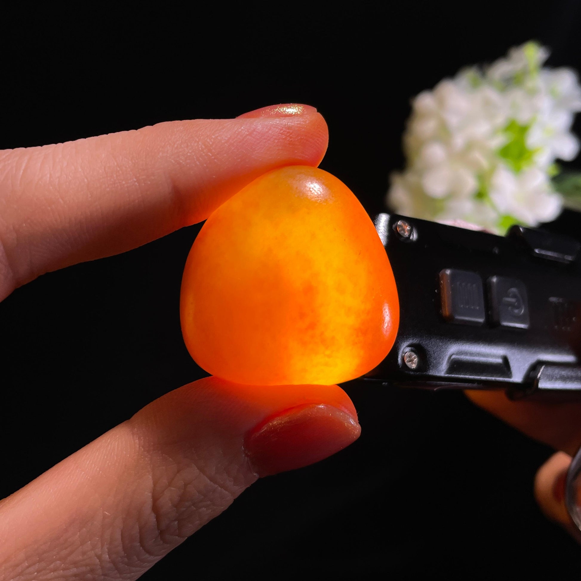 新疆天然和田玉“金霞覆玉”黄沁籽料（yc376187）