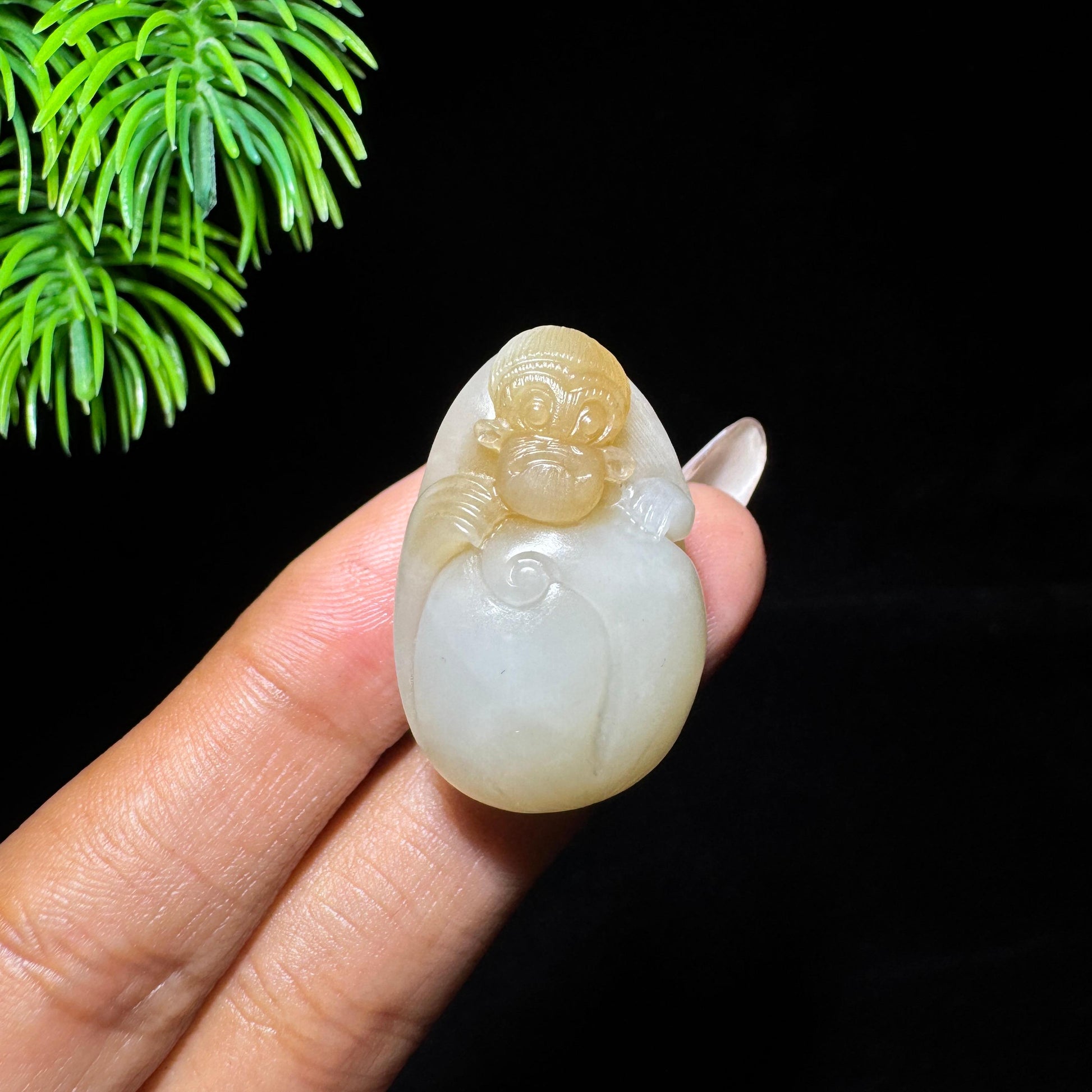 和田玉山料糖白灵猴（yc712734）