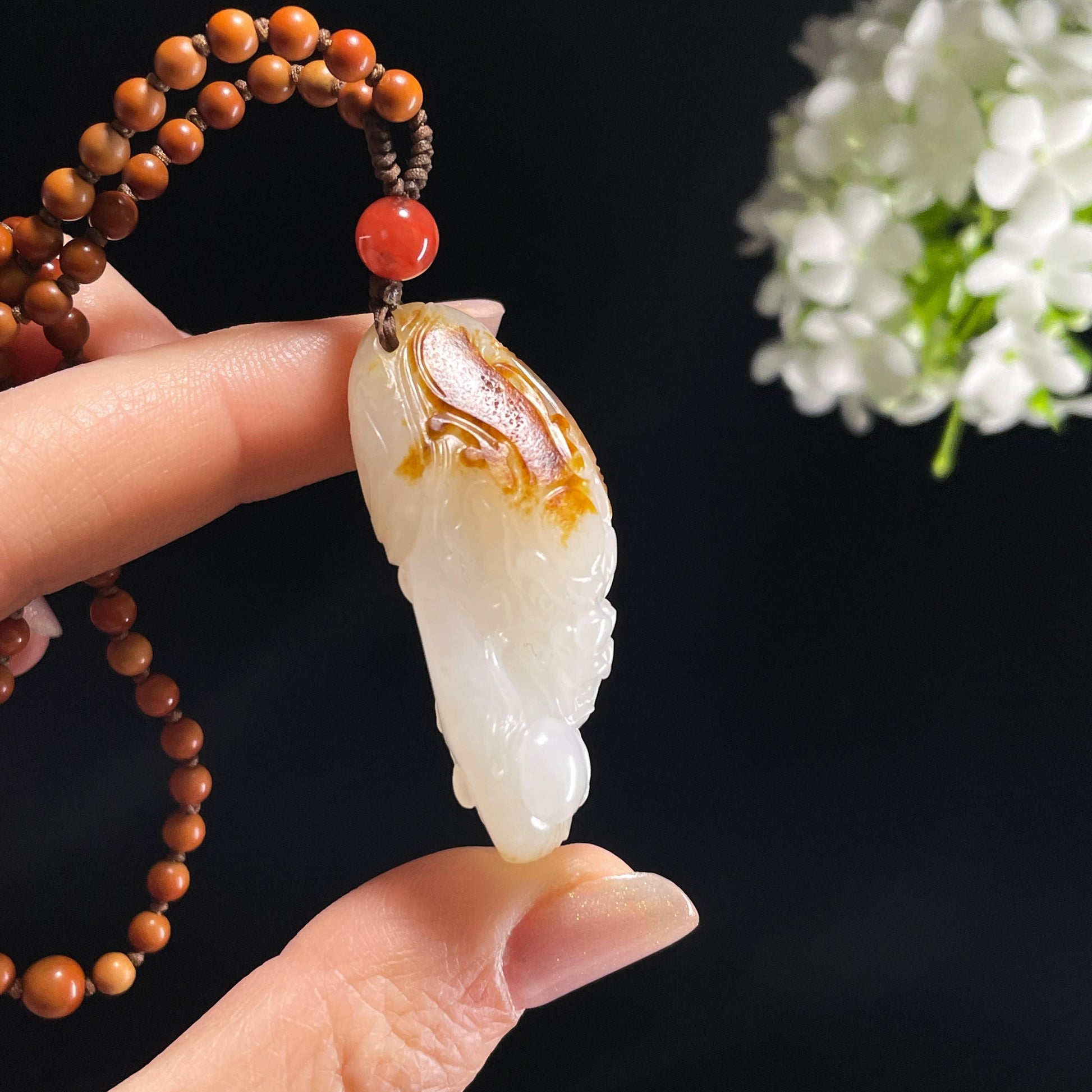 和田玉白玉红皮“龙游凤舞”籽料龙凤雕刻（yc355976）