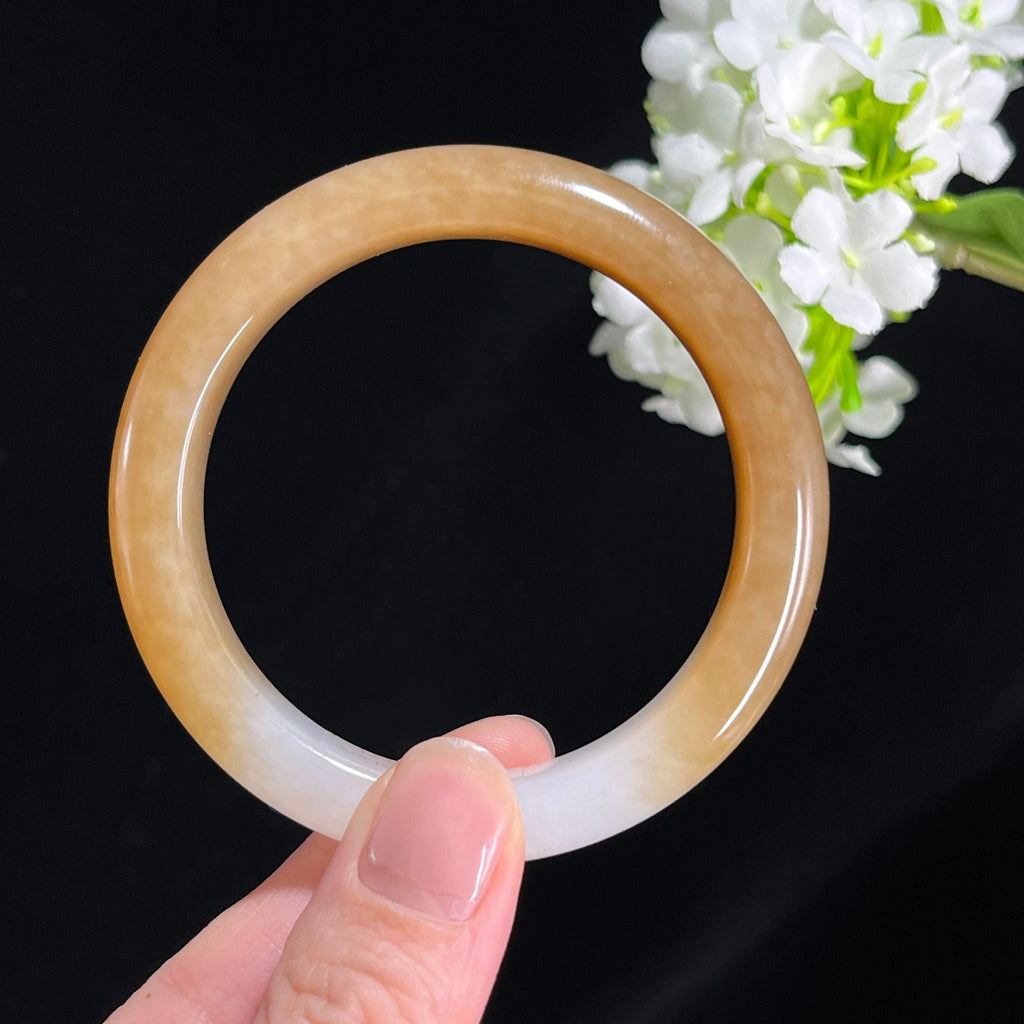 新疆天然和田玉“暖玉衔白”且末糖白手镯（53）（yc296571）