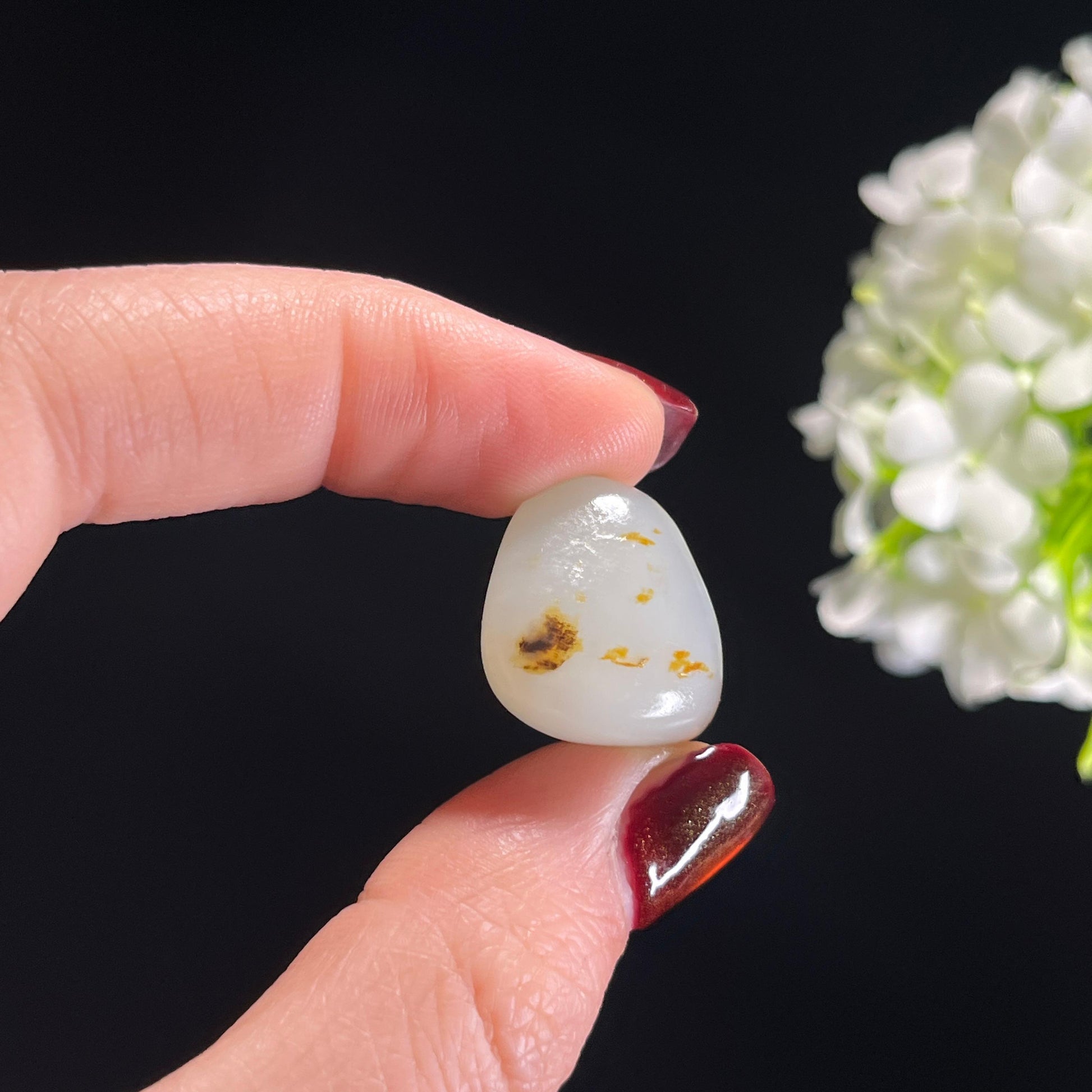 和田玉白玉“星点墨纨”洒金聚黑油皮籽料（yc336378）