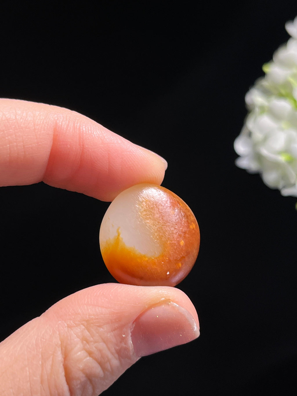 和田玉红沁皮籽料原石挂件（yc263825）