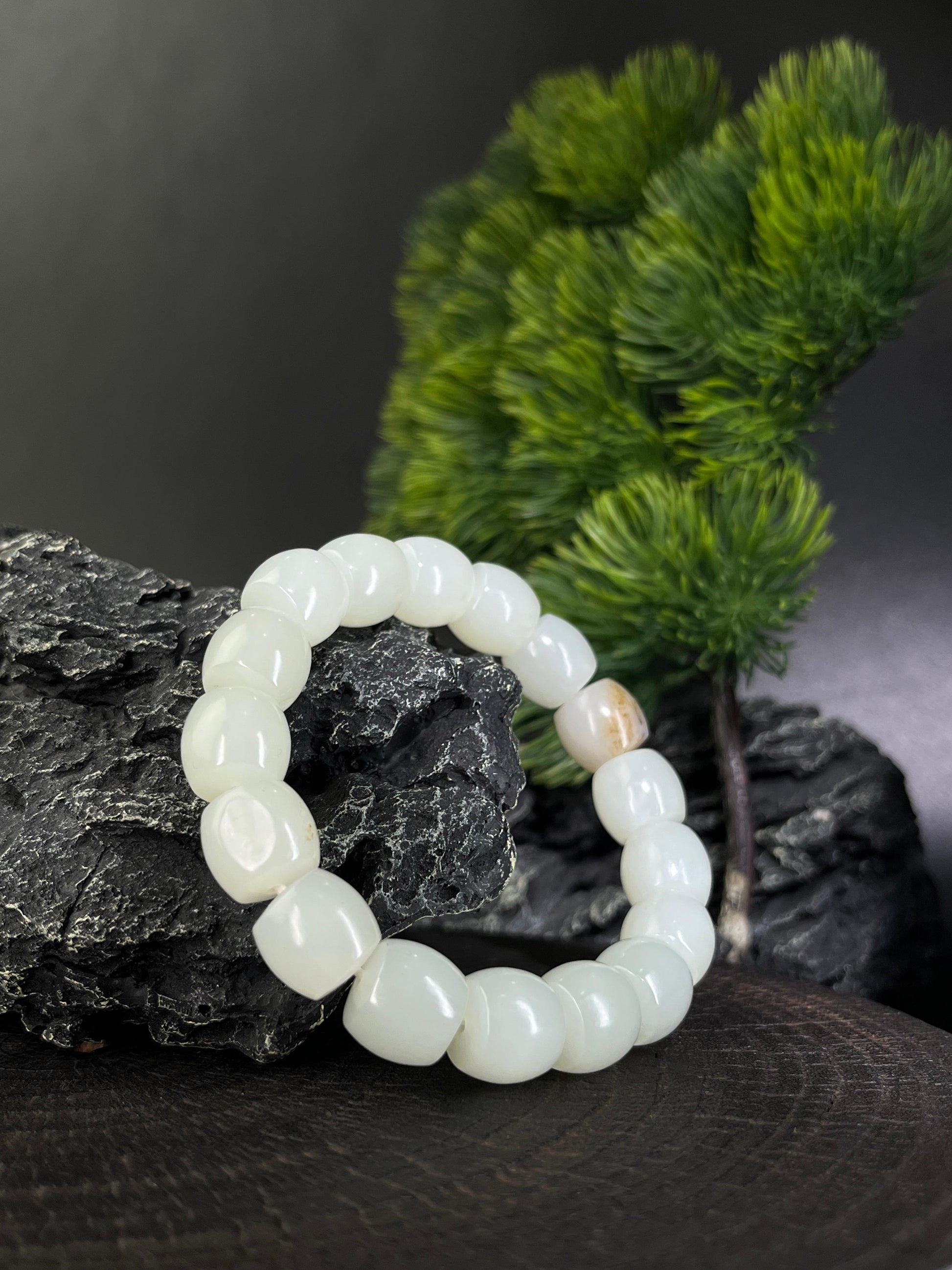 和田玉山料白玉直切珠手串（12卡）（yc228606）