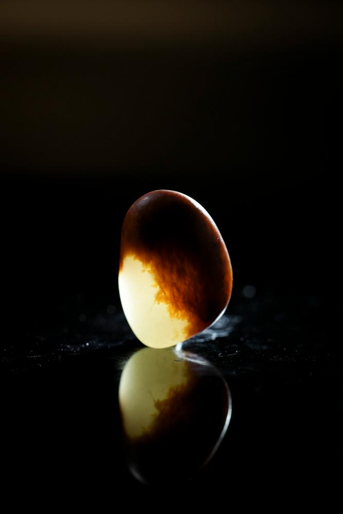 新疆和田玉小精品红皮白肉籽料原石（yc254585）