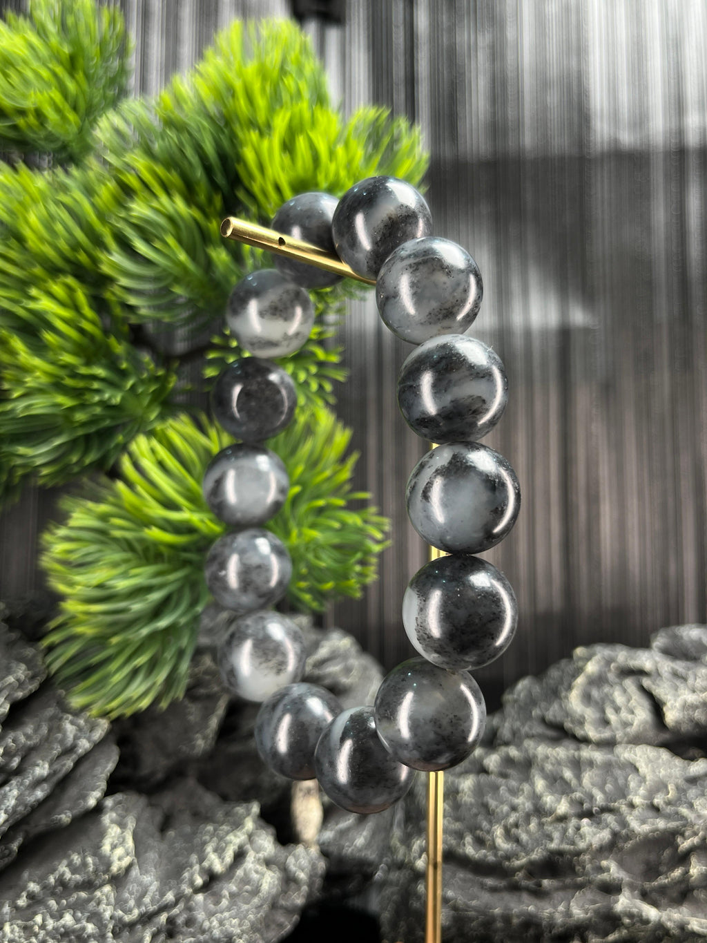 和田玉青花带皮籽料手串（14卡）（yc222792）