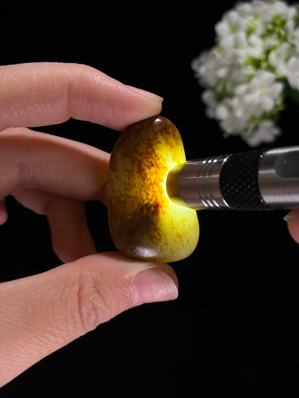 新疆和田白玉精品“流星洒金”籽料原石（yc255635）