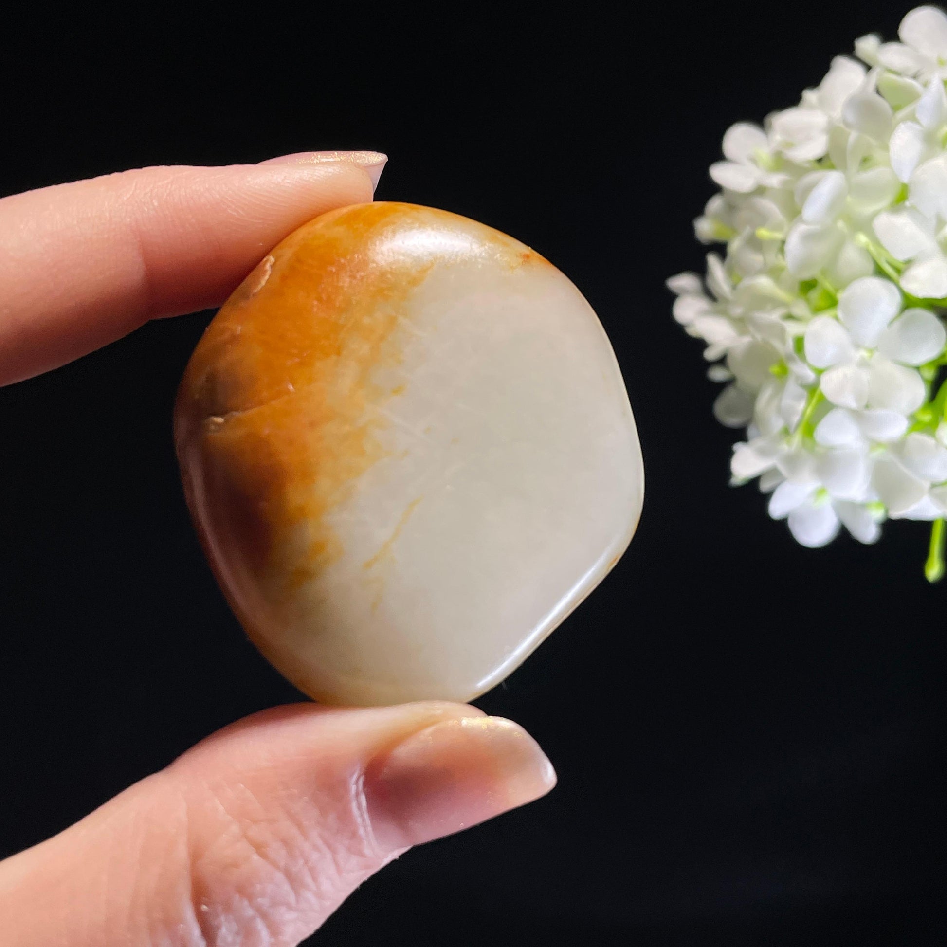 新疆天然和田玉“金皮纳福”聚红皮籽料（yc317315）