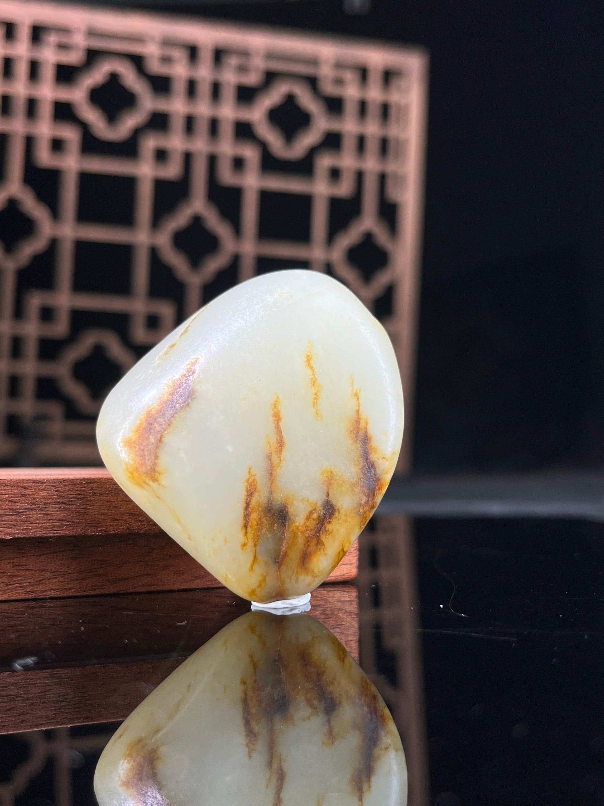 新疆和田玉白玉籽料原石聚红皮挂件4（yc234067）