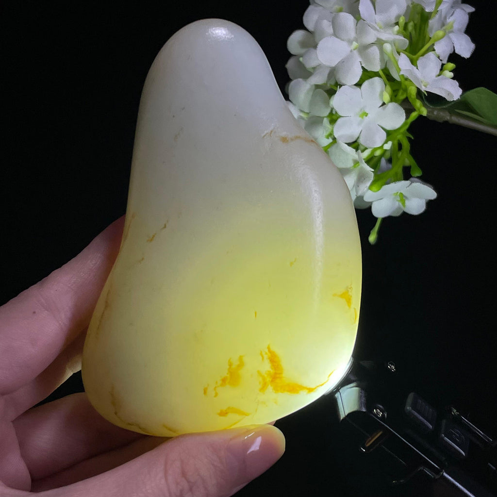 和田玉高青白洒金皮“山月照雪”籽料原石（yc310228）