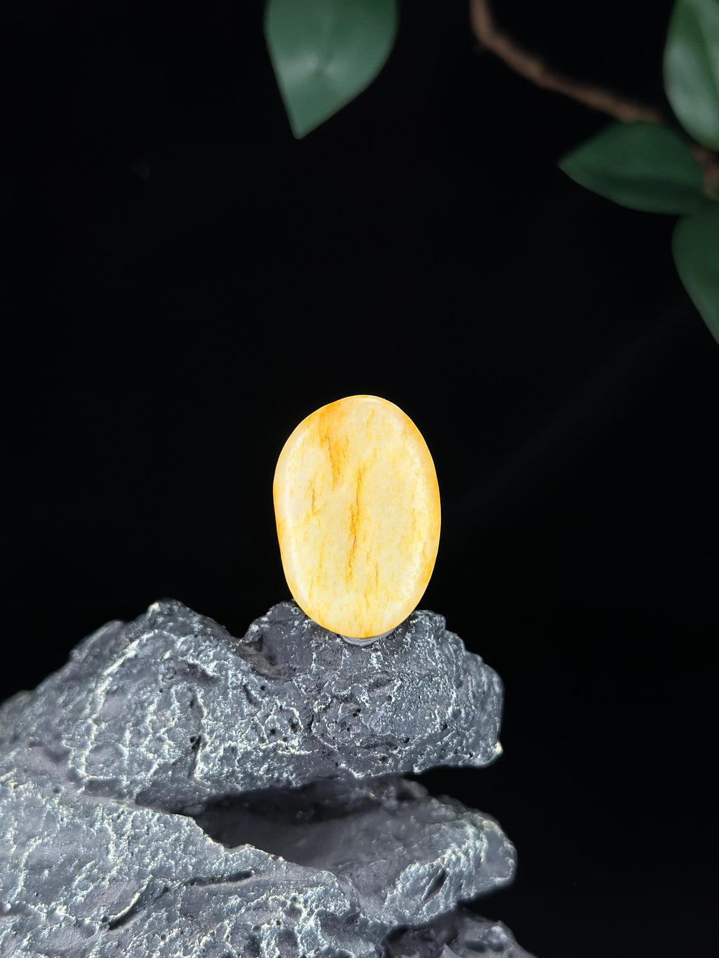 新疆和田玉精品白玉洒金皮籽料挂件（yc755845）