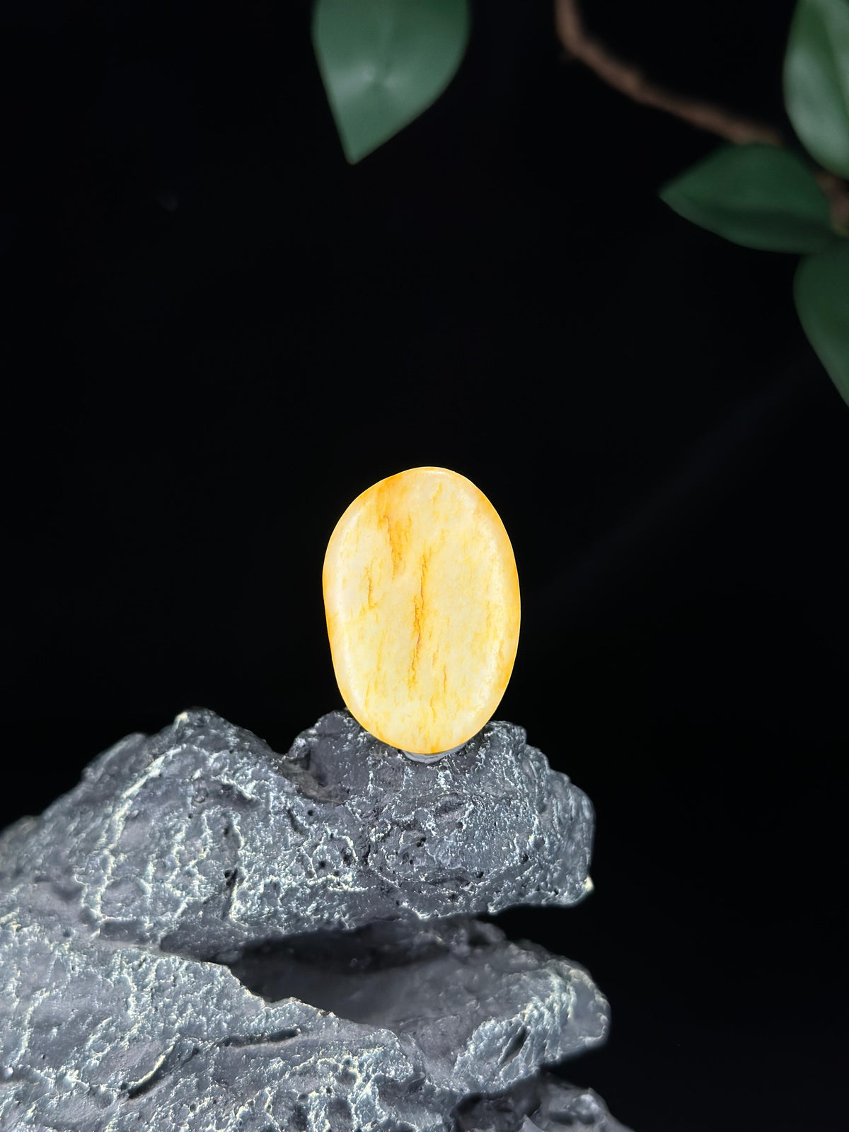 新疆和田玉精品白玉洒金皮籽料挂件（yc755845）