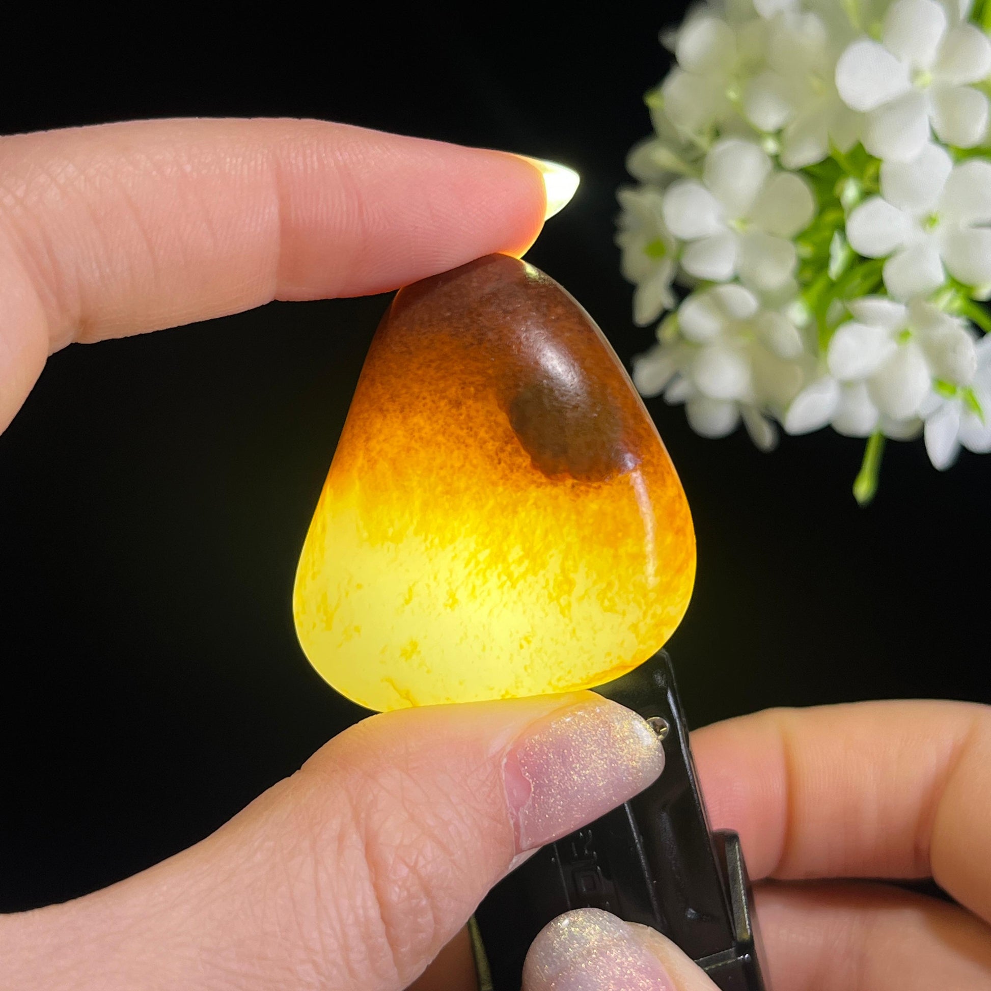 新疆天然和田玉“宏运当头”黑红皮特色籽料（yc340504）