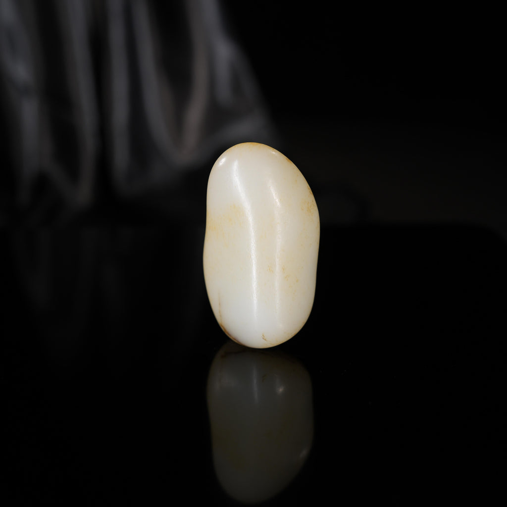 新疆和田玉“薄金漫玉”白玉洒金皮籽料（yc450680）
