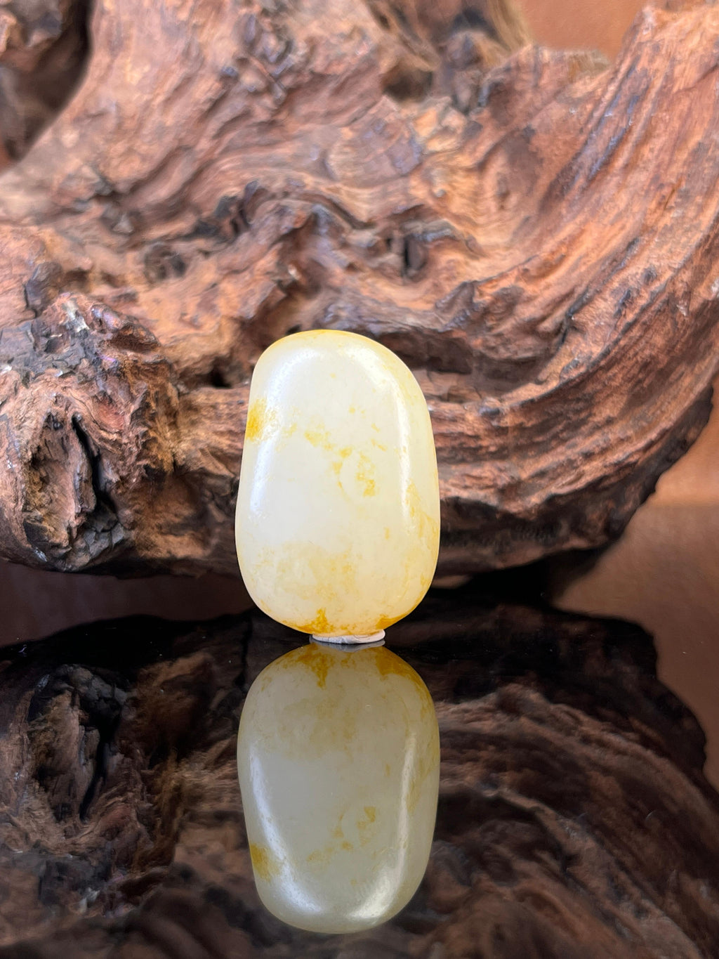 新疆和田玉洒金皮小籽料原石挂件（yc228184）