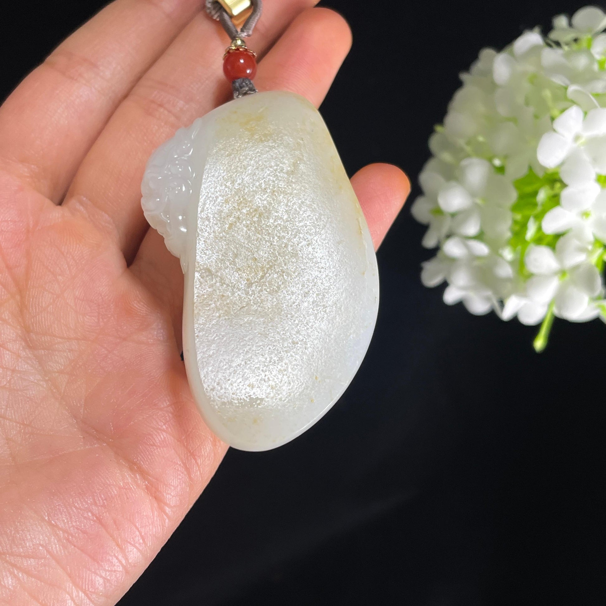 和田玉白玉洒金皮籽料龙雕刻挂件（yc384176）