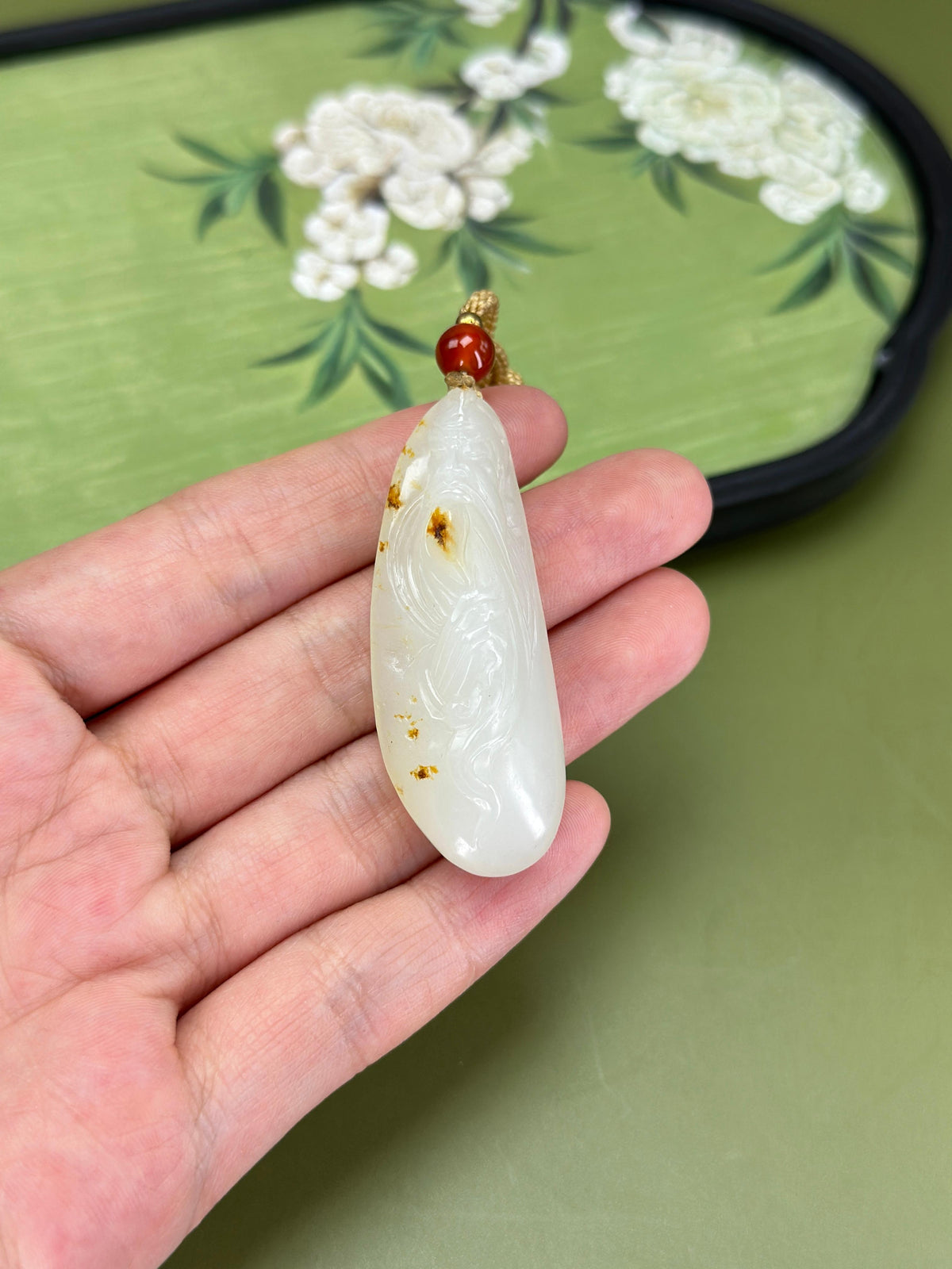 新疆和田玉洒金皮白玉籽料关公挂件（yc763937）
