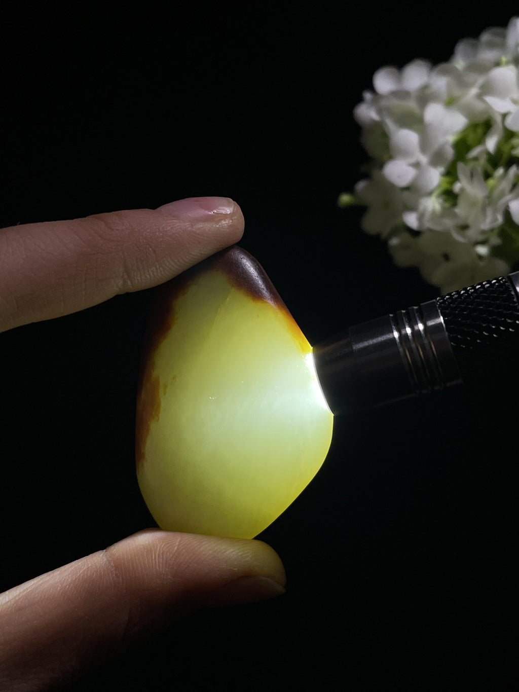 和田玉青白种红皮白肉“头戴皇冠”籽料原石（yc260847）