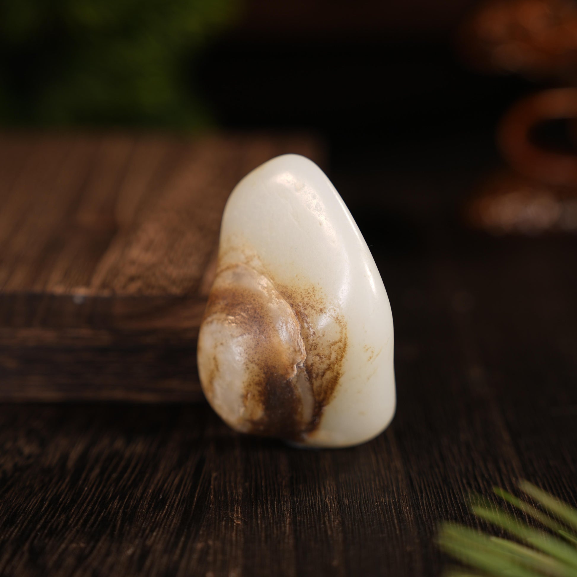 新疆和田玉“秋环雪峰”白玉秋梨皮籽料（yc456756）