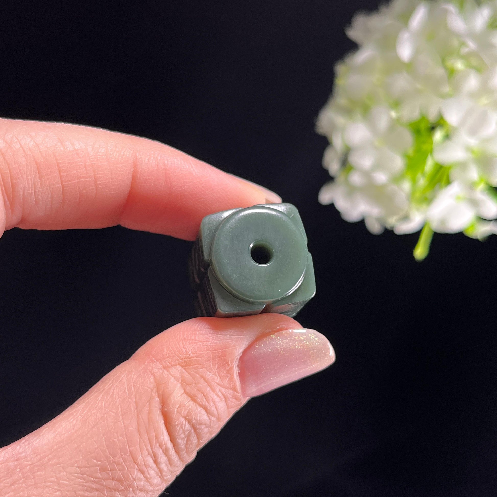 新疆天然和田玉沙枣青玉琮雕刻挂件（yc353810）