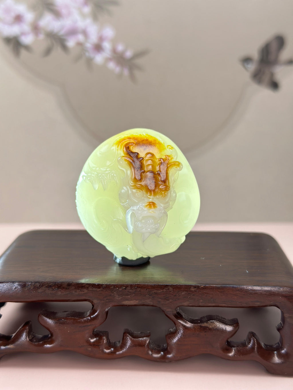收藏级新疆和田玉白玉聚红皮籽料龙挂件（yc765488）