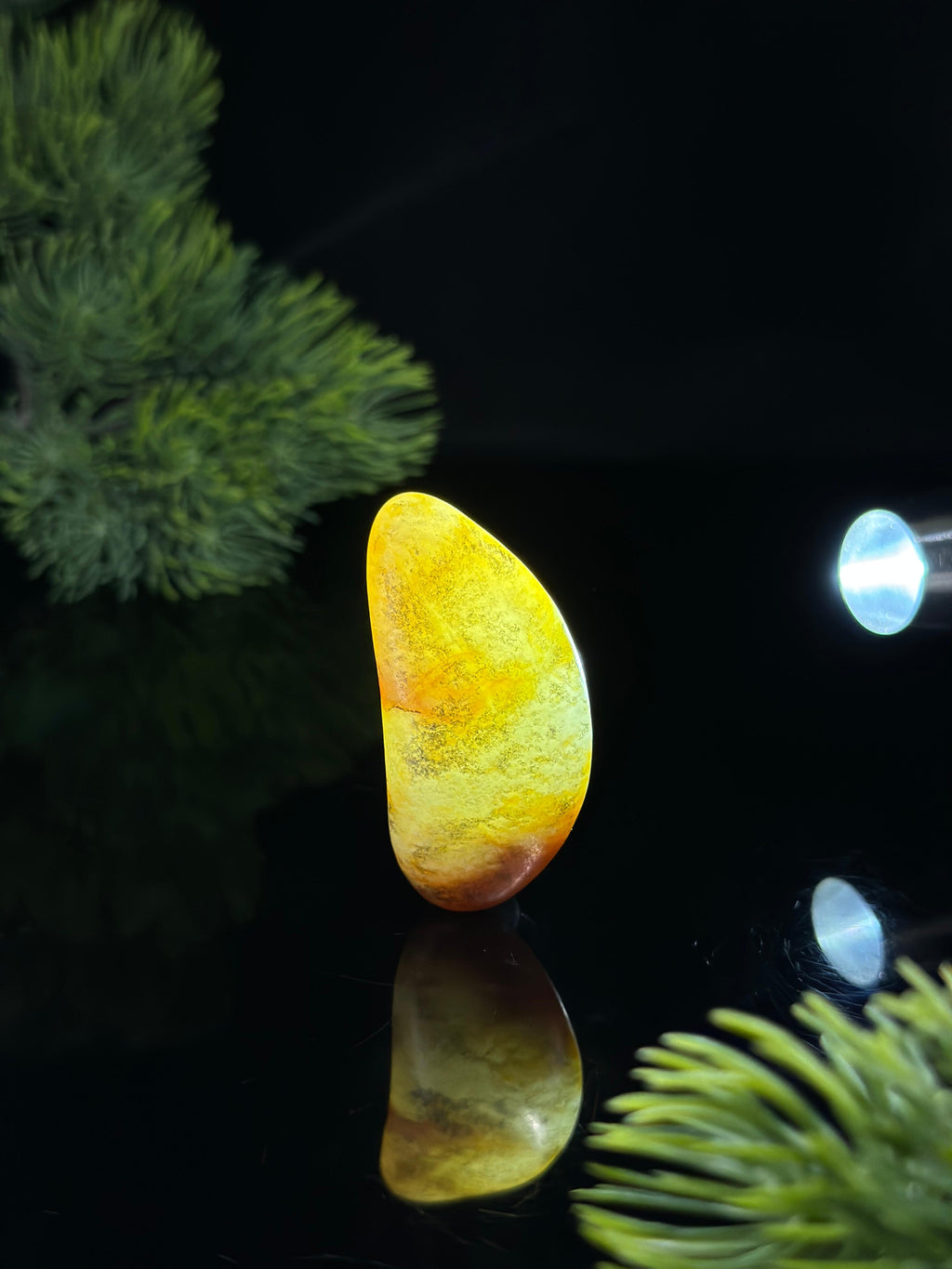 新疆和田玉特色红皮油库皮精品挂件籽（yc478771）