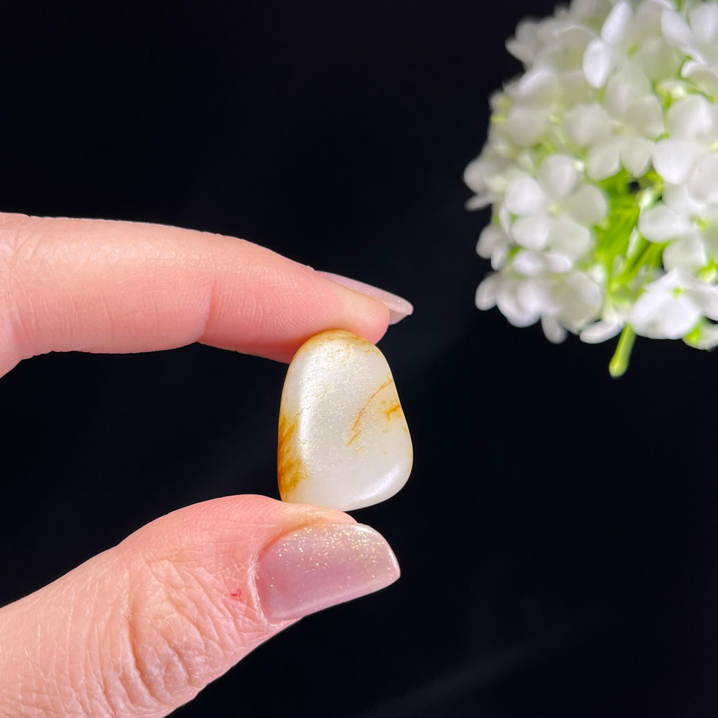 和田玉白玉“赤影浮霜”洒金聚黄皮籽料（yc354542）