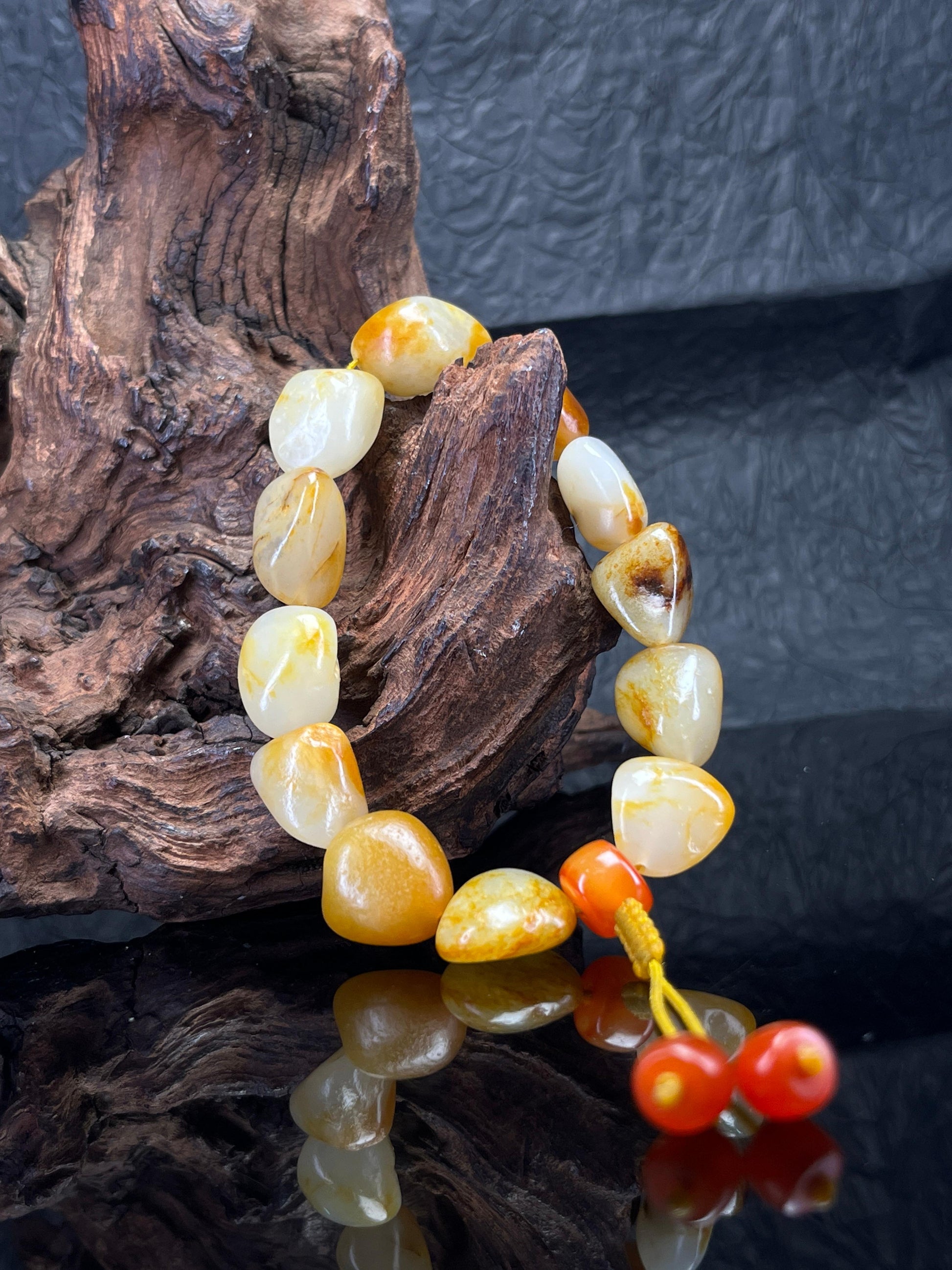 新疆和田玉天然籽料原石黄沁手串原籽原皮（yc232503）