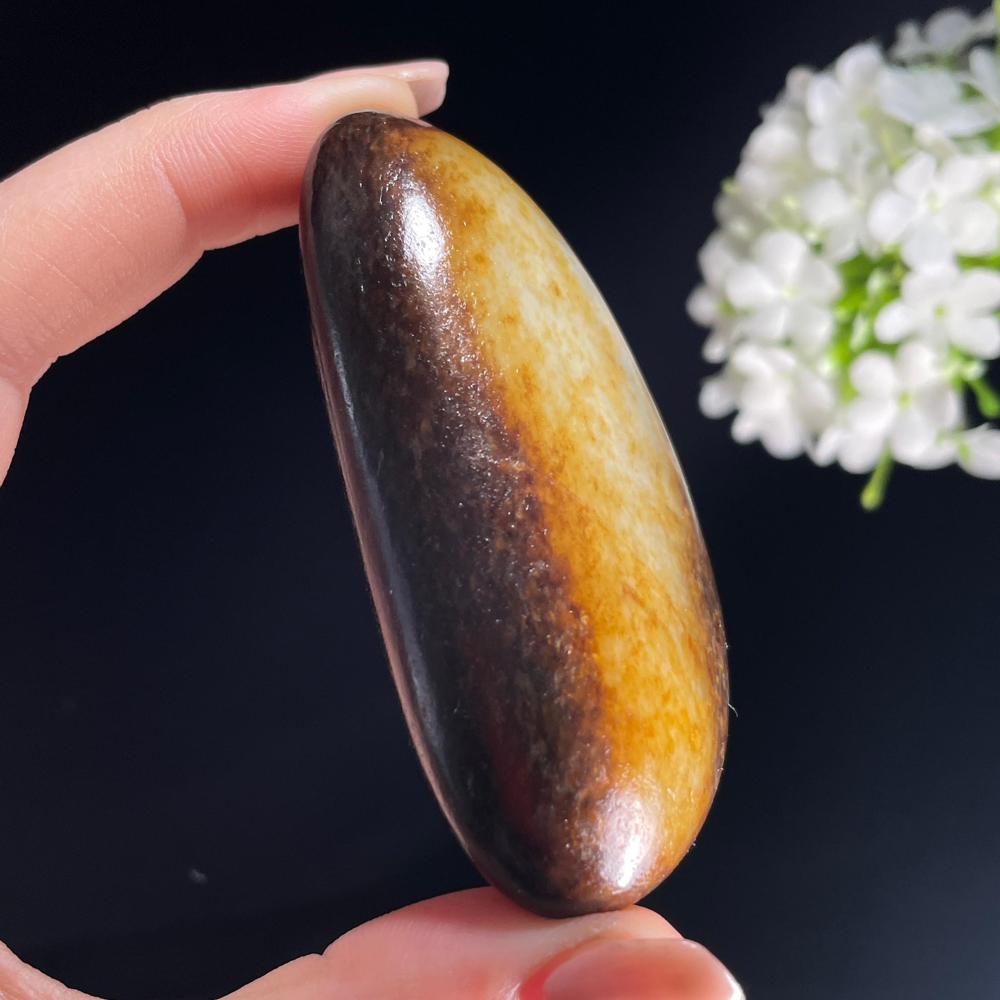 2026.4.9广告流，和田玉白玉“墨云抱月”聚黑皮籽料（yc386222）