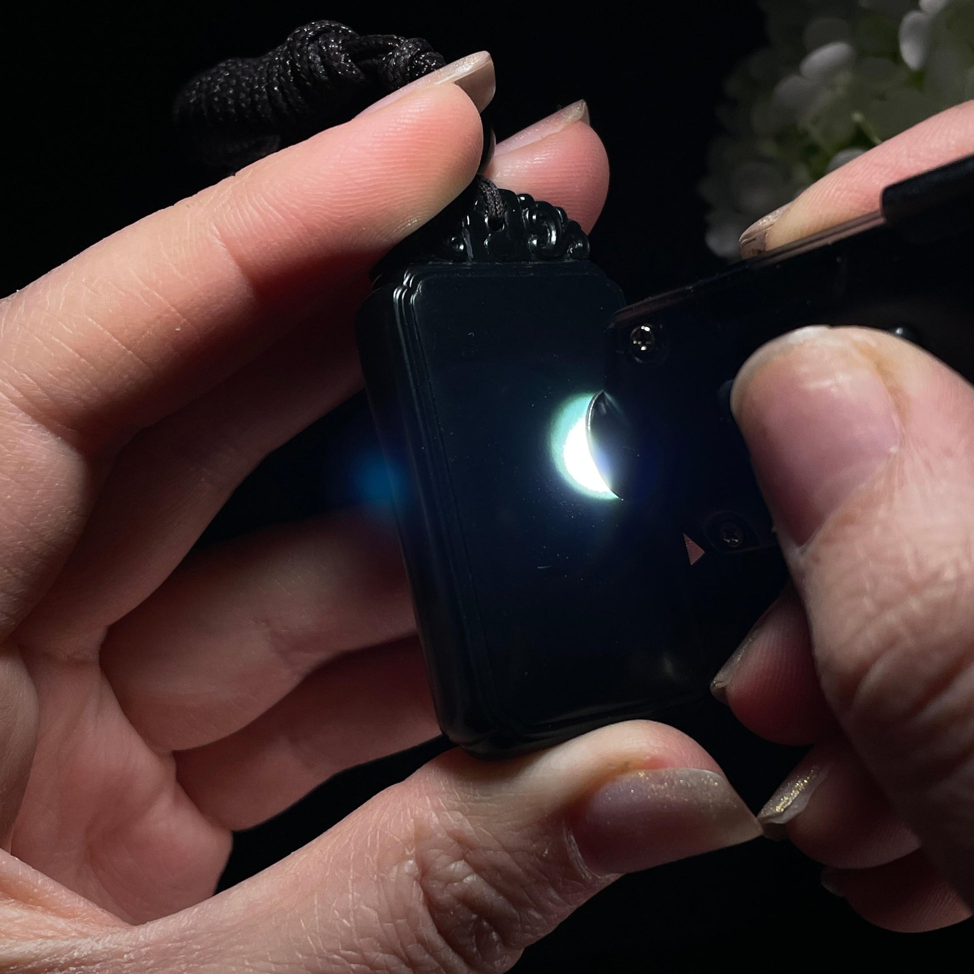 新疆天然和田玉籽料黑青无事牌（yc362933）