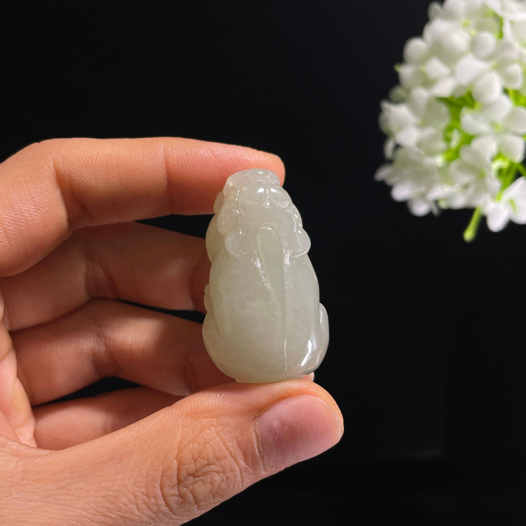 新疆天然和田玉青白玉“财源广进”貔貅雕刻挂件（yc317306）