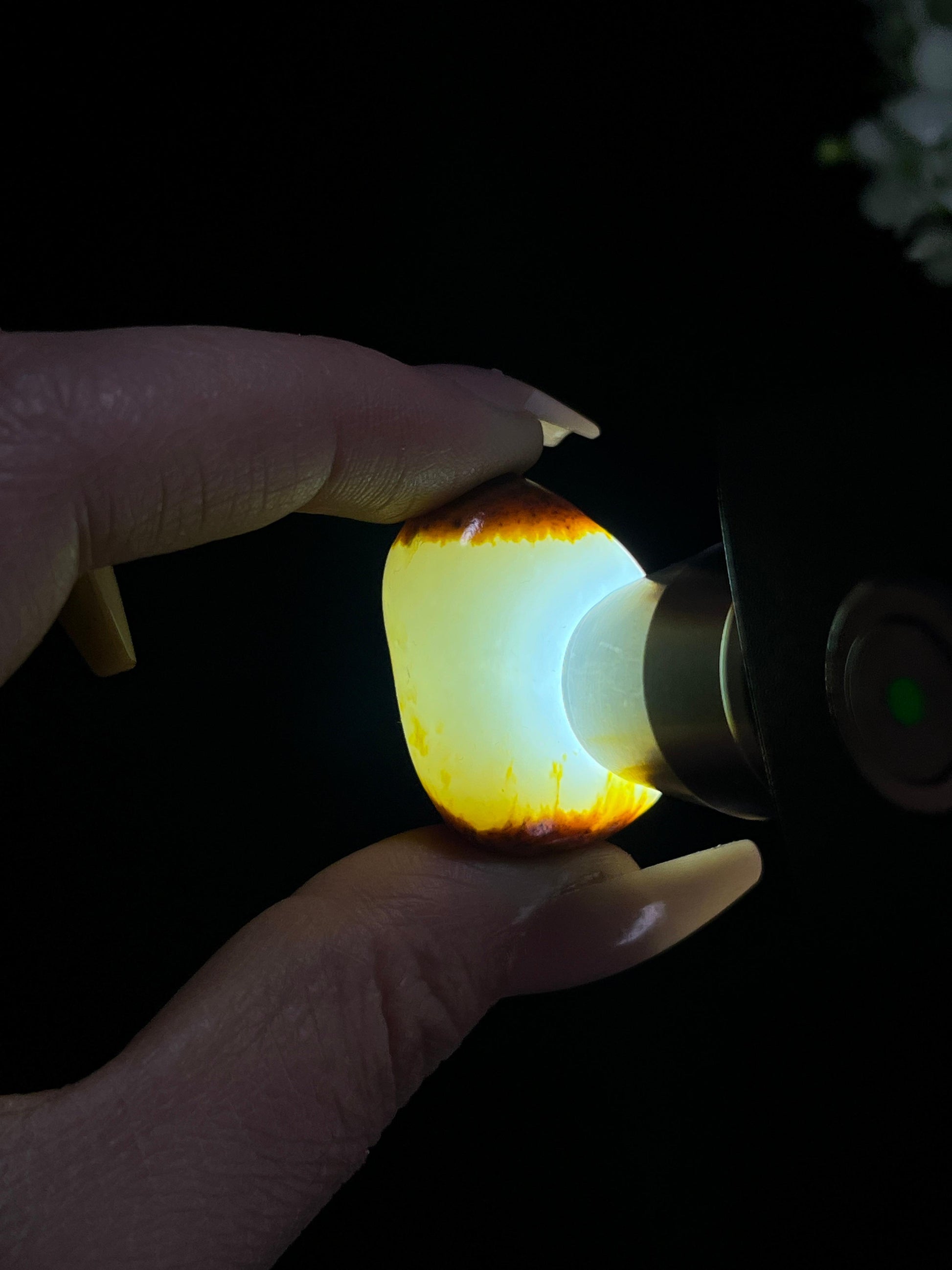 和田玉收藏级红皮白肉“天地皮”籽料原石（yc259705）