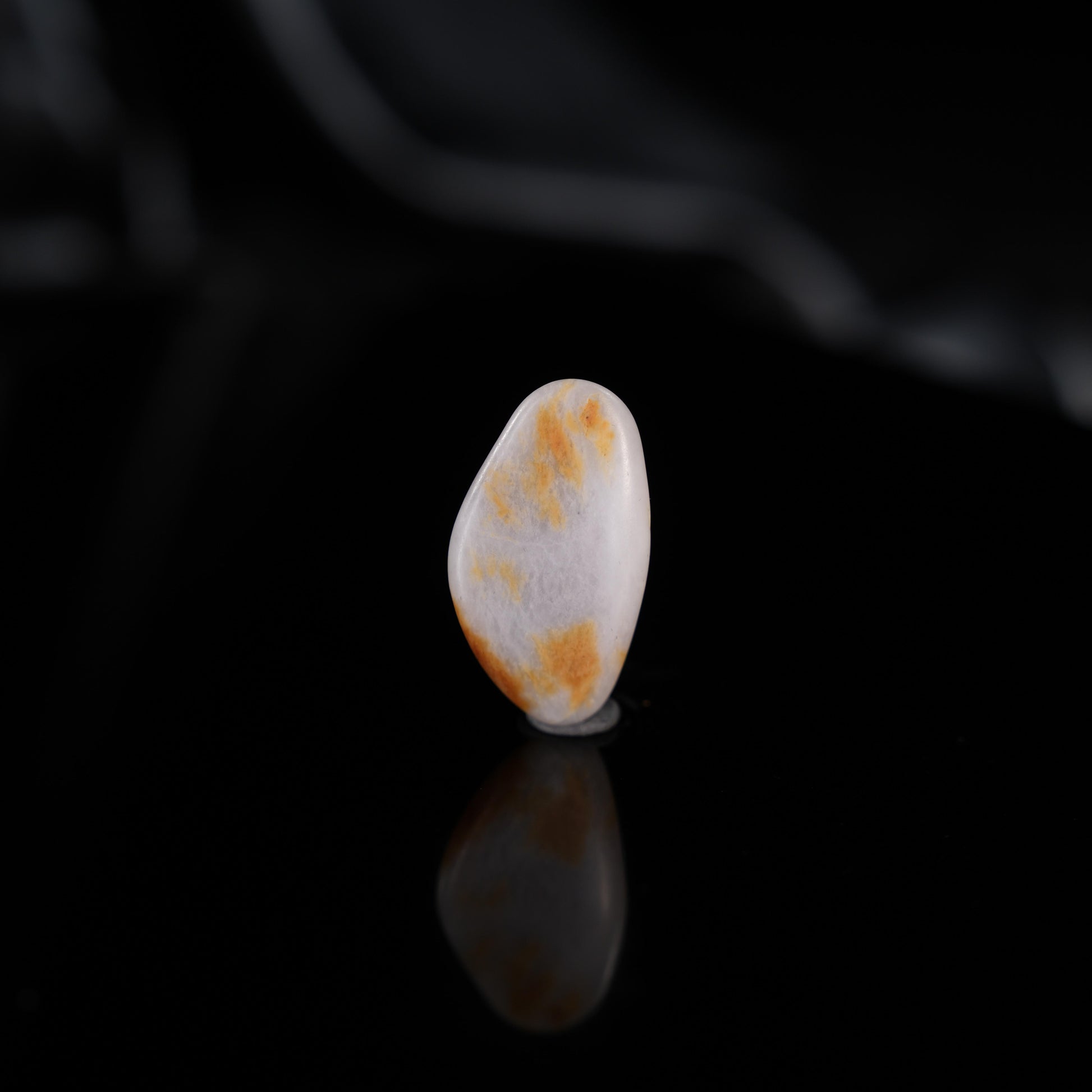 新疆和田玉“金岚散迹”青花聚黄皮籽料（yc448781）